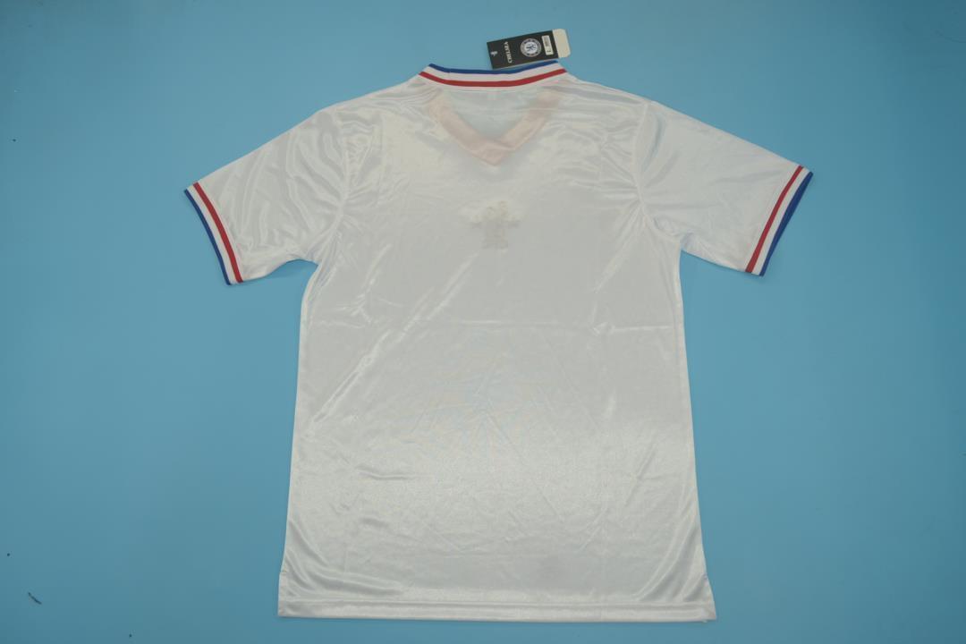82-83 Chelsea away white 9