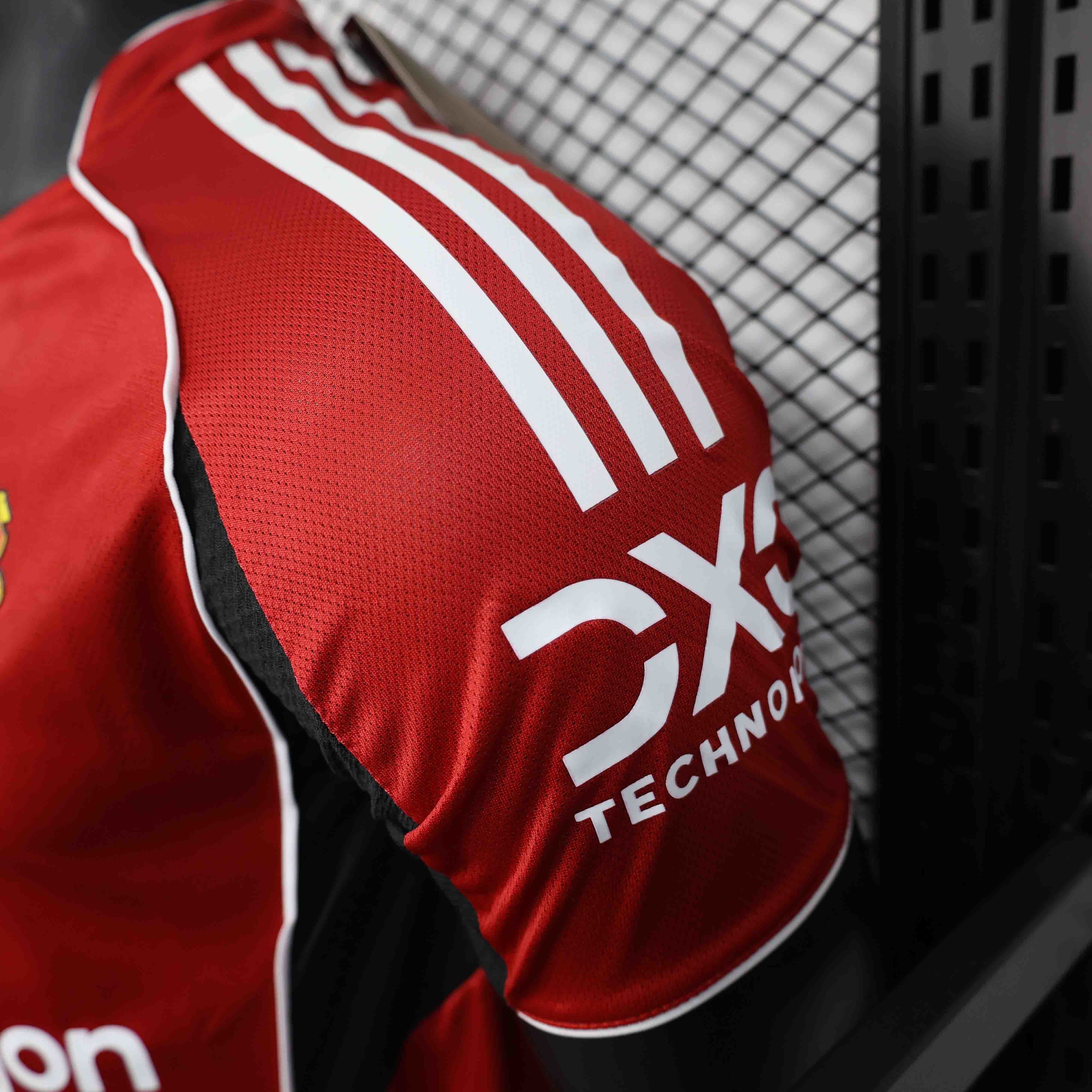 25-26 Manchester United Red Special Edition Kit Player Version Shirt AAAAJersey Supply Yupoo 2