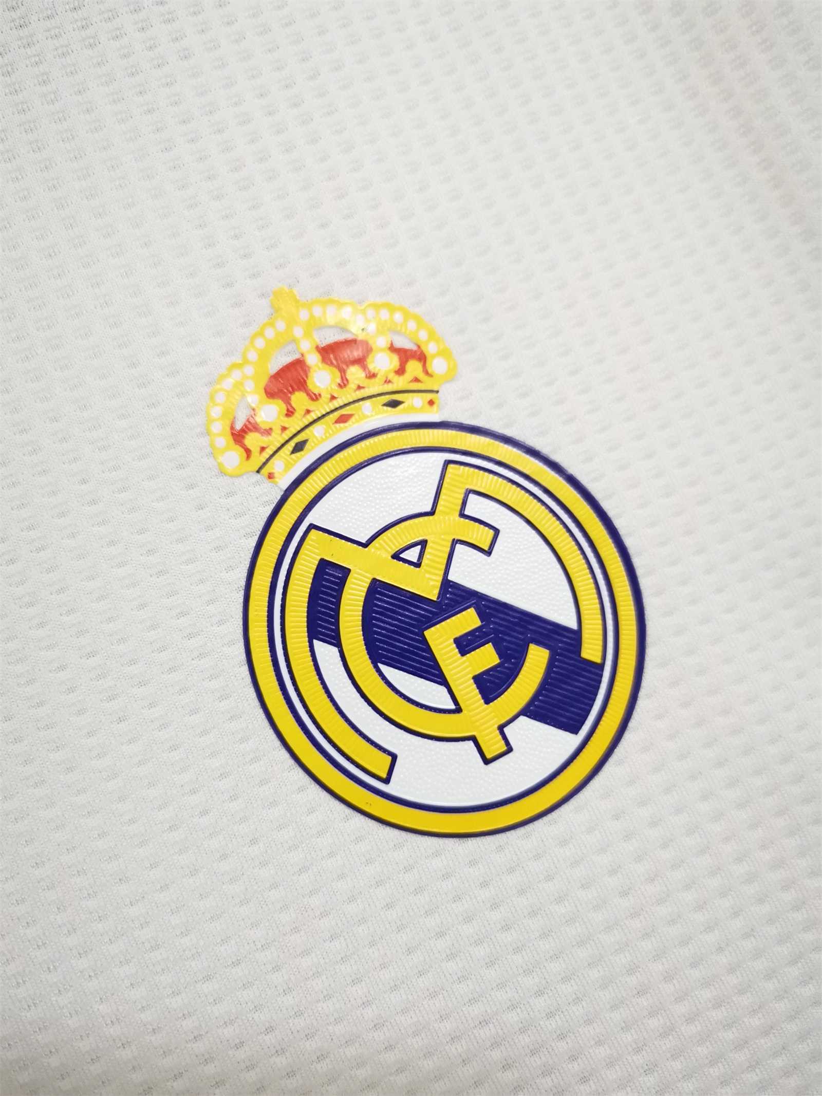 15-16 Real Madrid home white long sleeves 5
