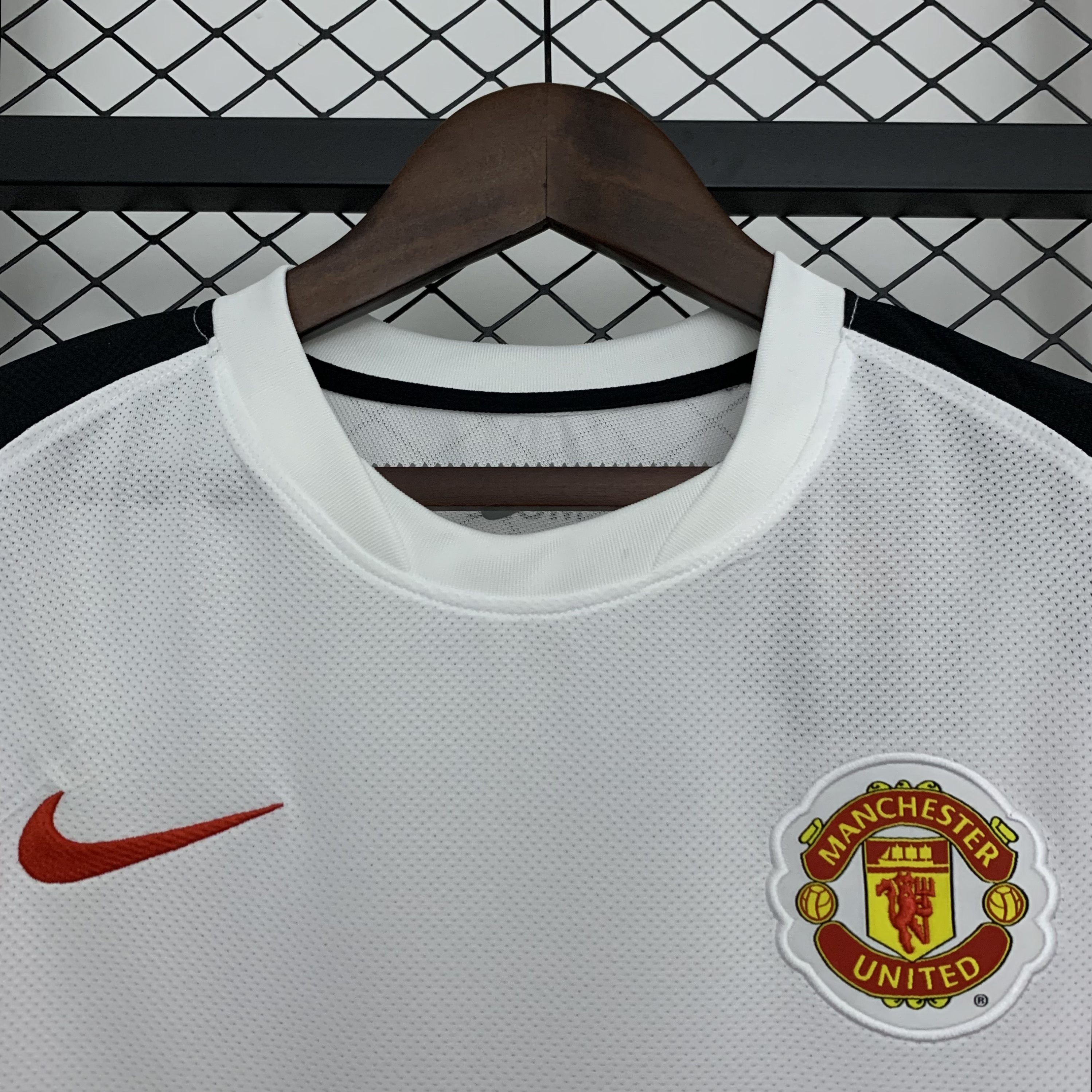 10-11 Manchester United Away Retro Kit Vintage Shirt AAAAJersey Supply Yupoo 1