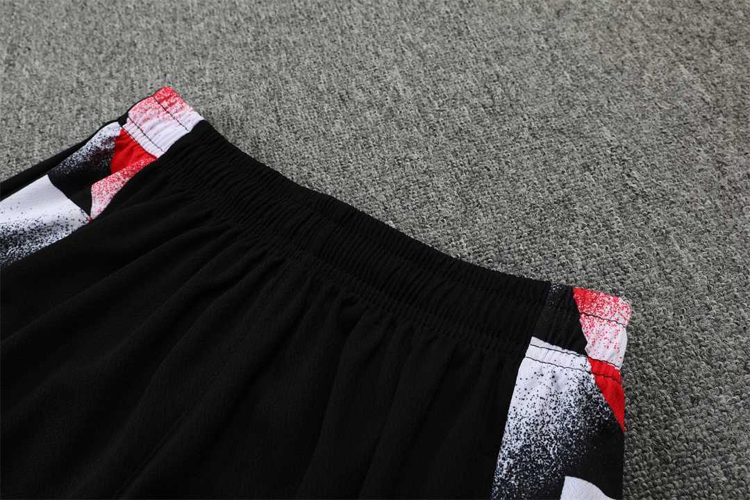22-23 Manchester United training suit short sleeve kit red black and white color matching 1
