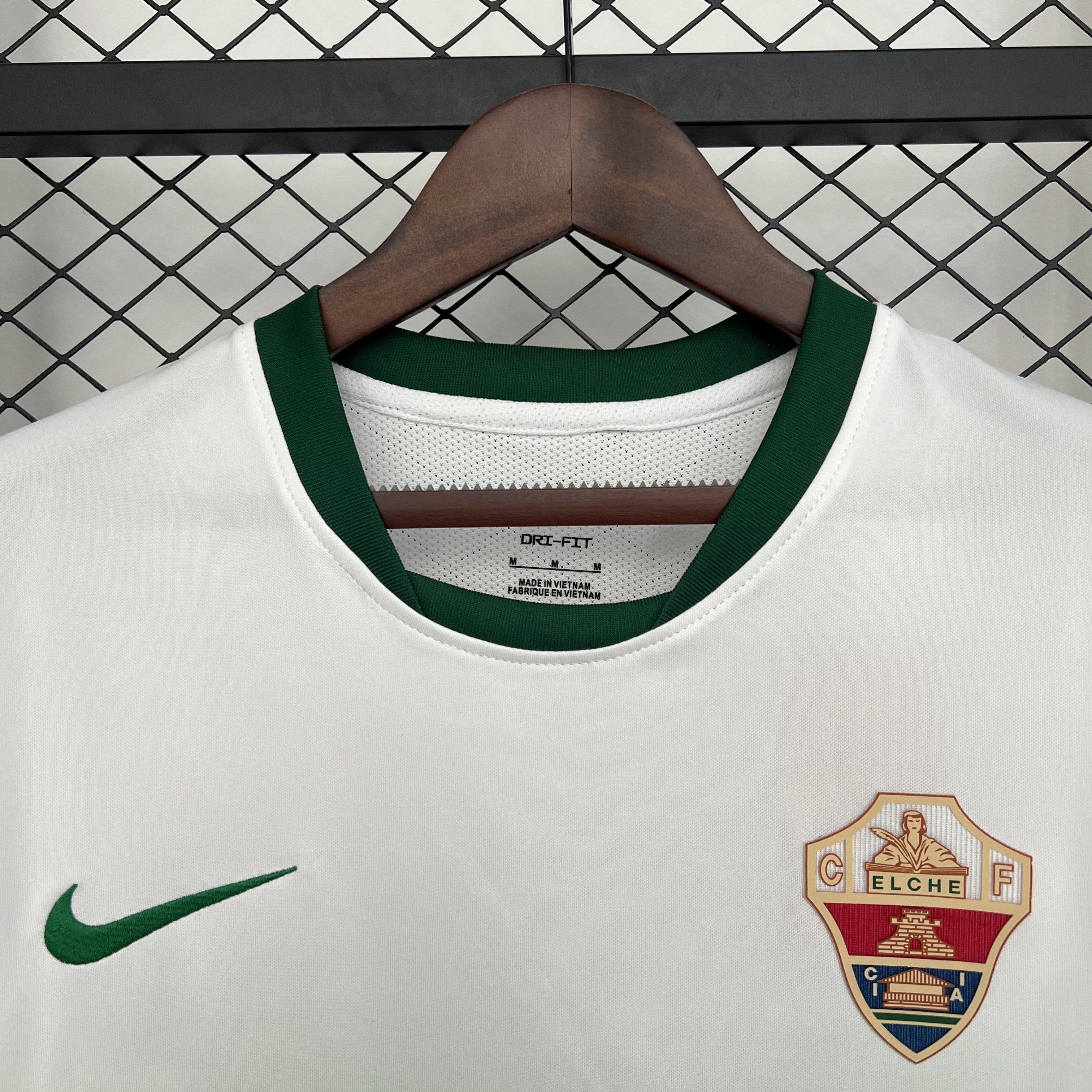 25-26 Elche Home Kit Football Apparels Sport Shirt AAAAJersey Supplier Yupoo 1
