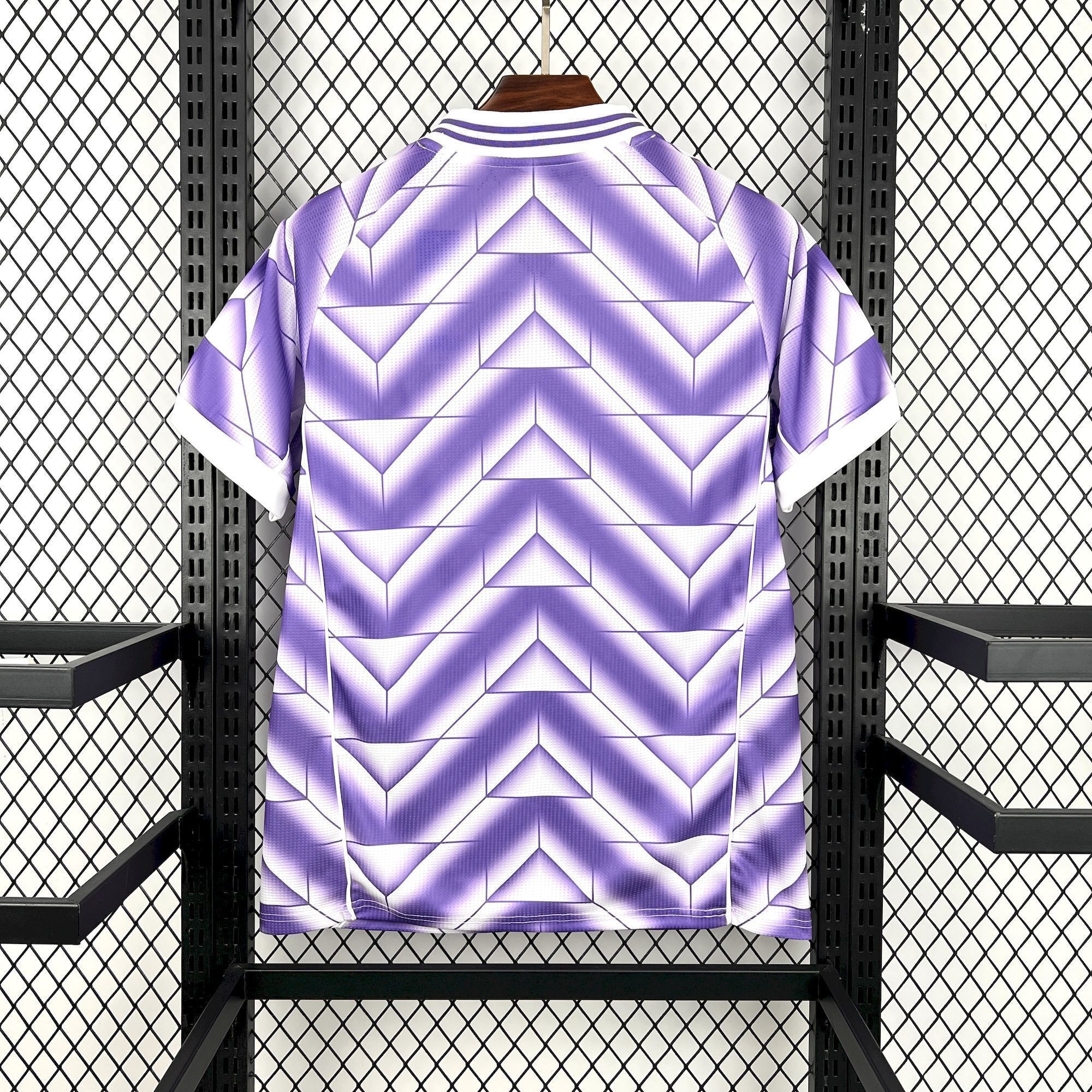 25-26 Real Madrid Purple Special Edition Football T-Shirt AAAAJersey Wholesale Yupoo 6