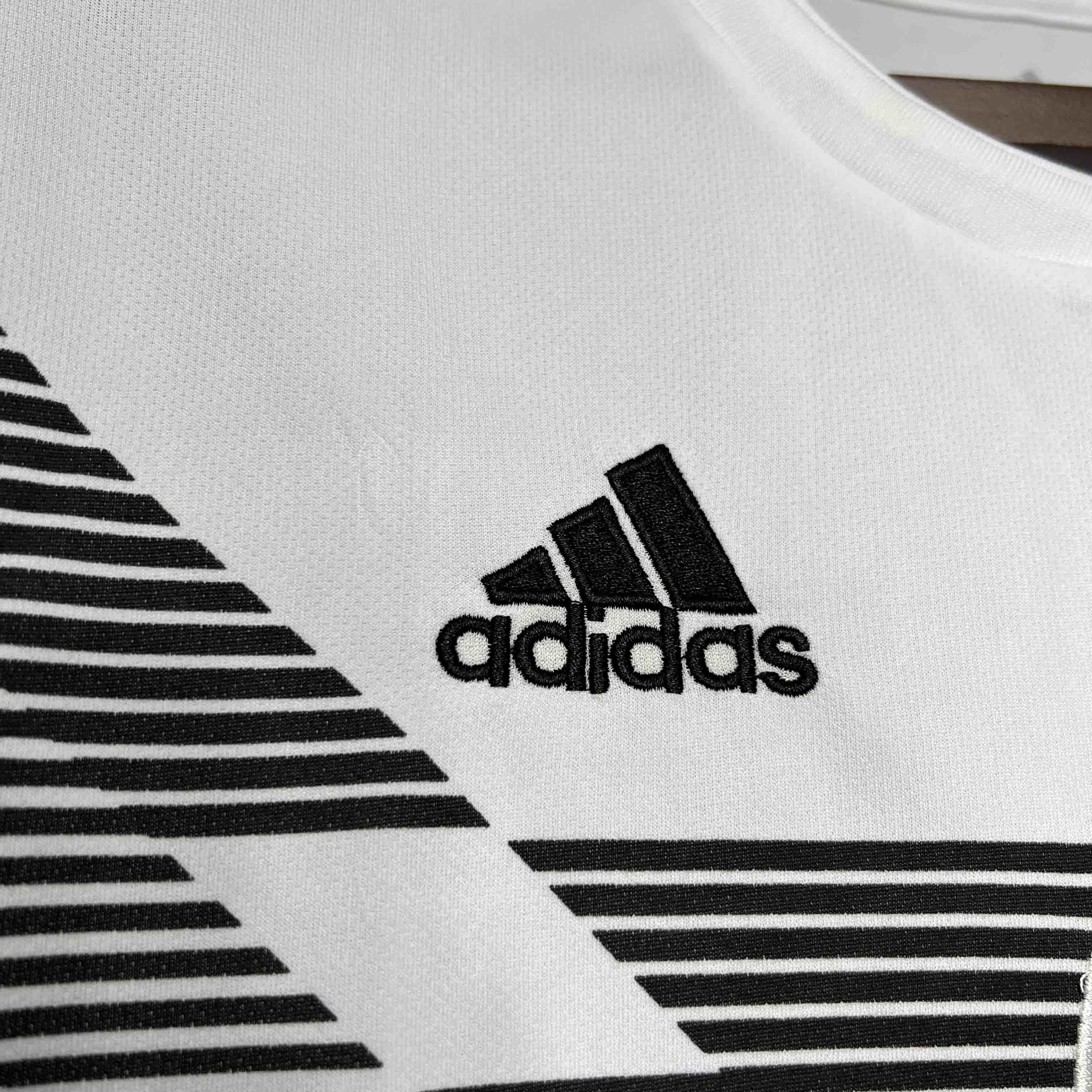 2018 Germany Home Retro Kit Vintage Shirt AAAAJersey Wholesale Yupoo 3