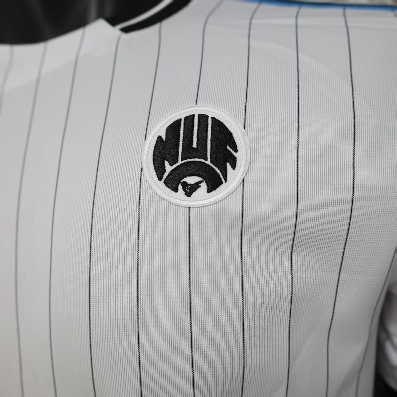 25-26 Newcastle United Casual Retro Style Football Shirt Apparels AAAAJersey Wholesale Yupoo-1 3
