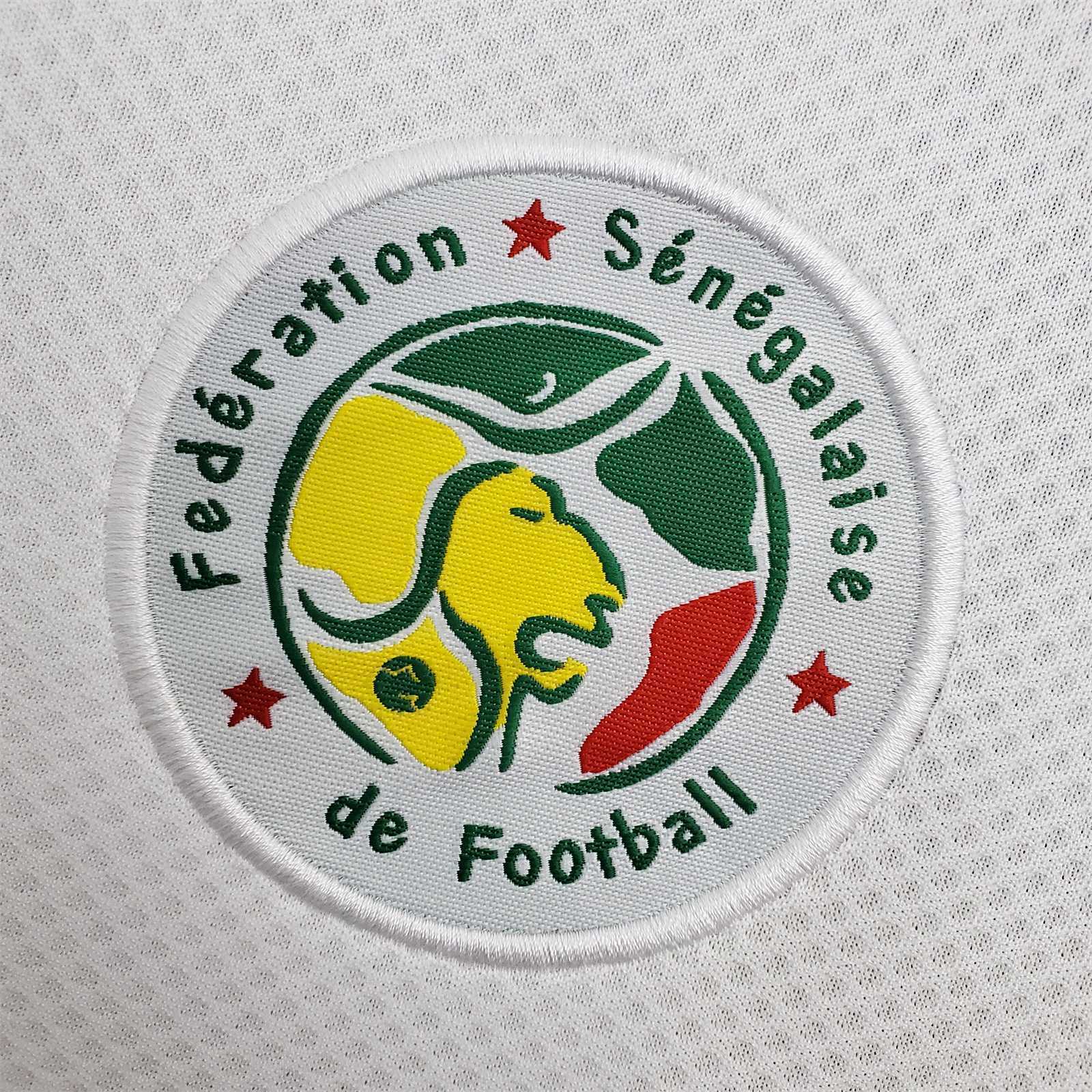 2002 Senegal white 1