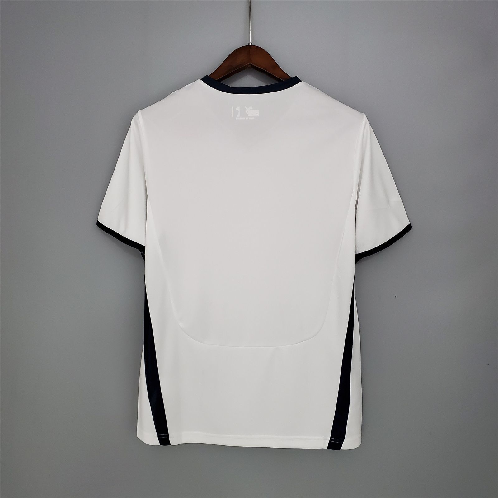 08-09 Tottenham Hotspur home 6