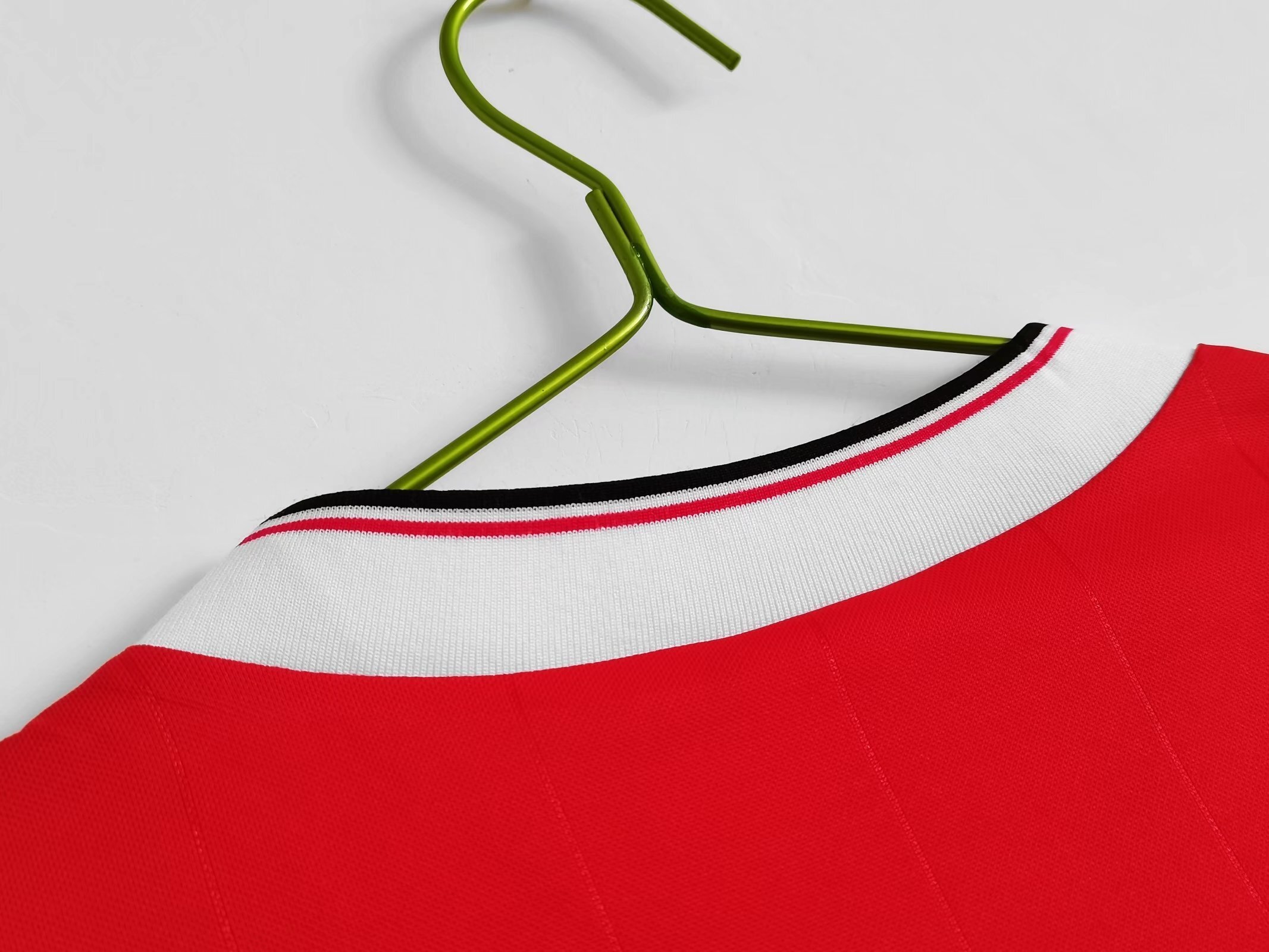 82-83 Manchester United home long sleeve 6