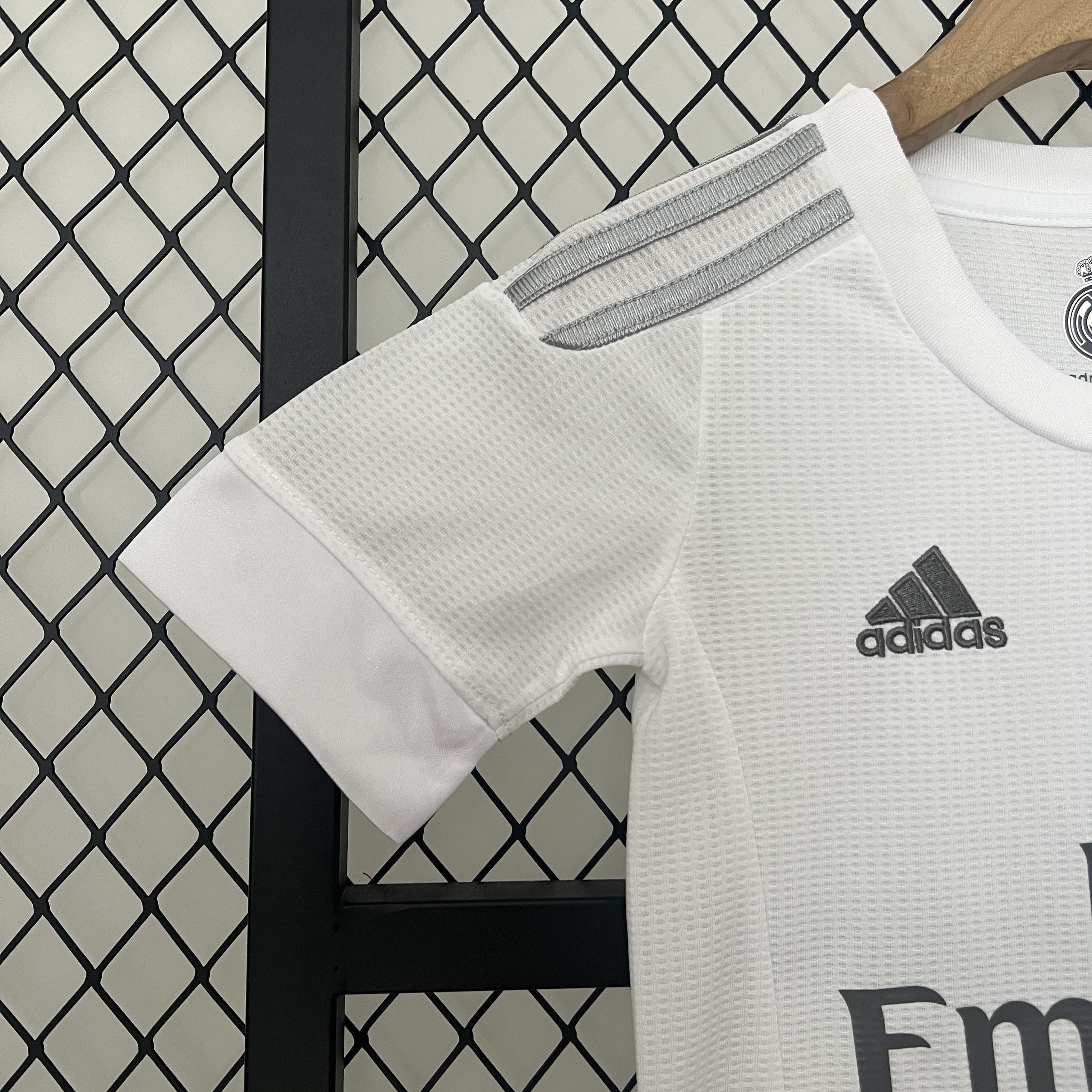 15-16 Real Madrid Home Retro Kids Kits Children Sets Football AAAAJerseys Yupoo 8