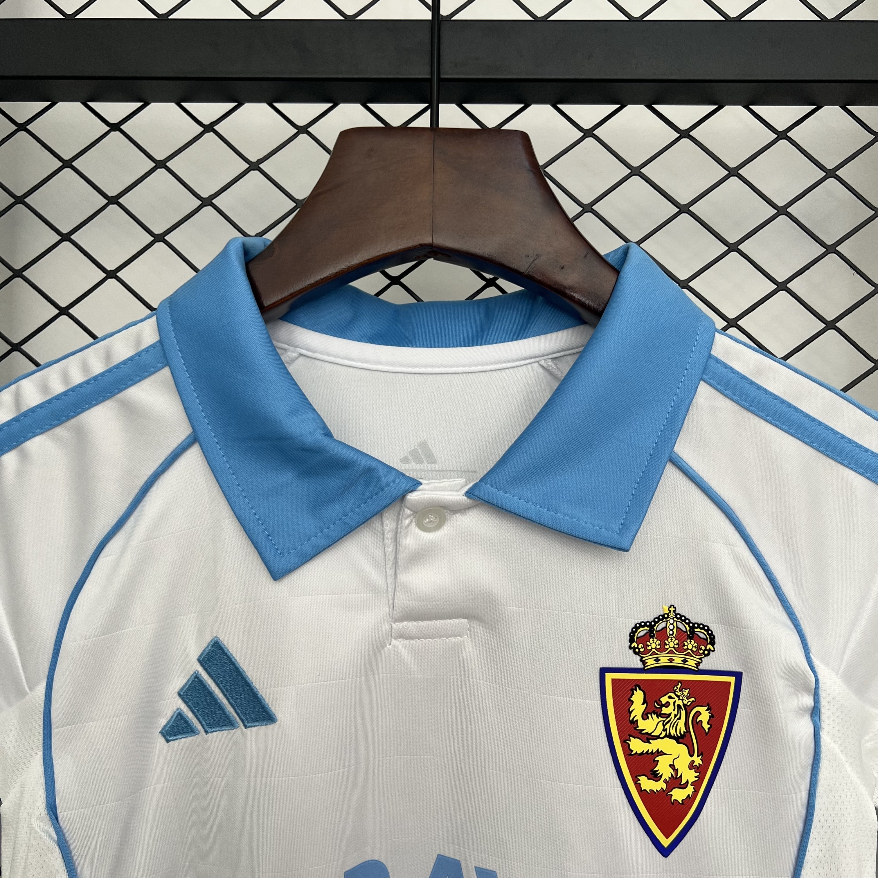 25-26 Real Zaragoza Home Kid Kits Youth Apparels Football AAAAJersey Dropship Yupoo 2
