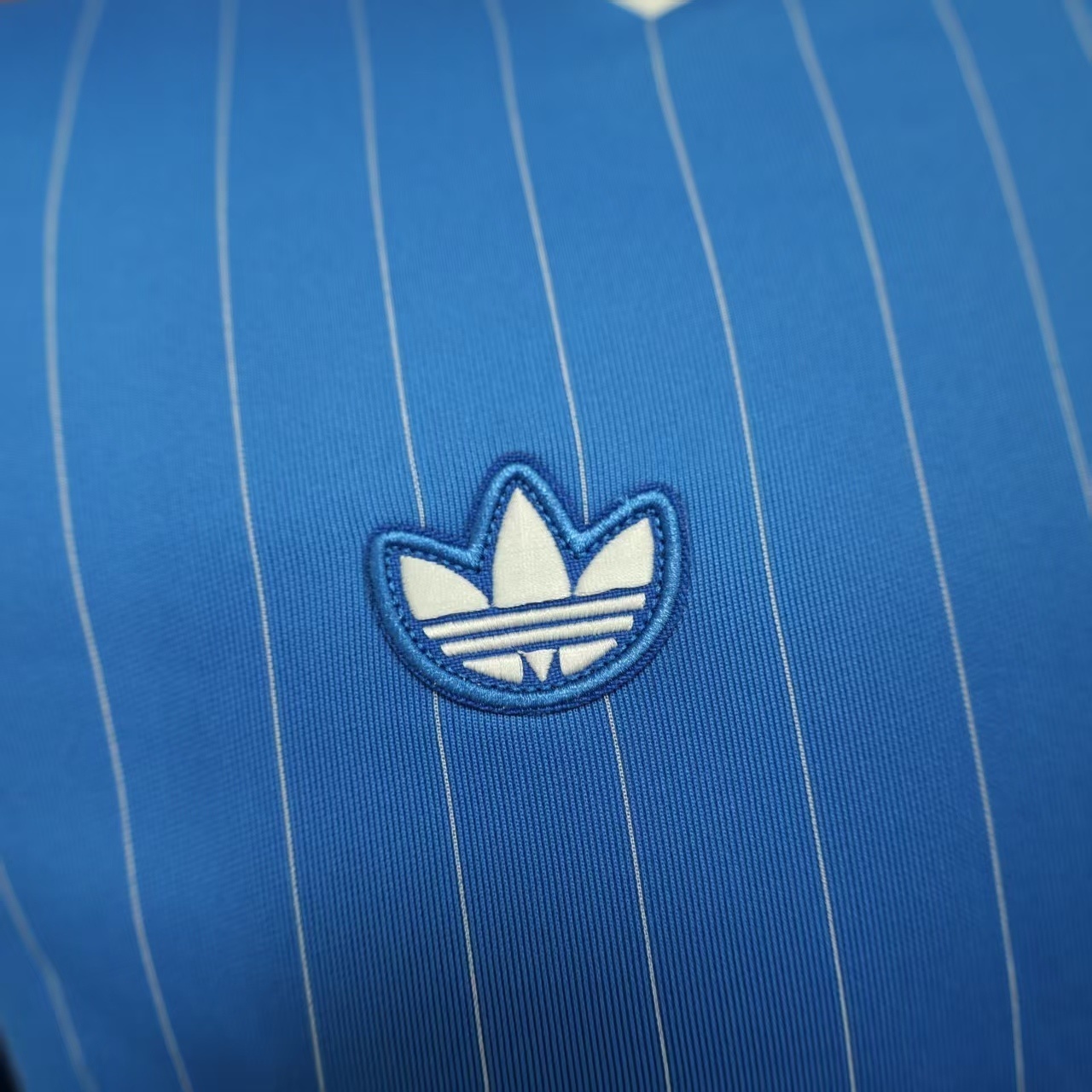 25-26 Real Madrid Casual Retro Style Football Shirt Apparels AAAAJersey Wholesale Yupoo 5