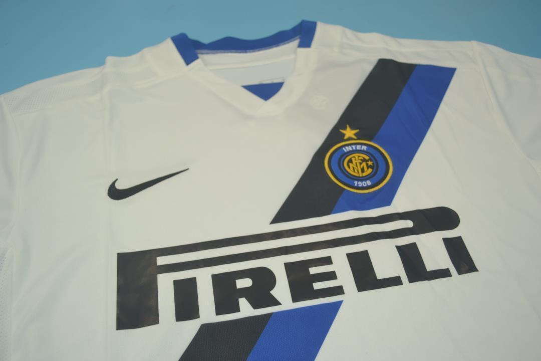 02-03 Inter Milan away white 15