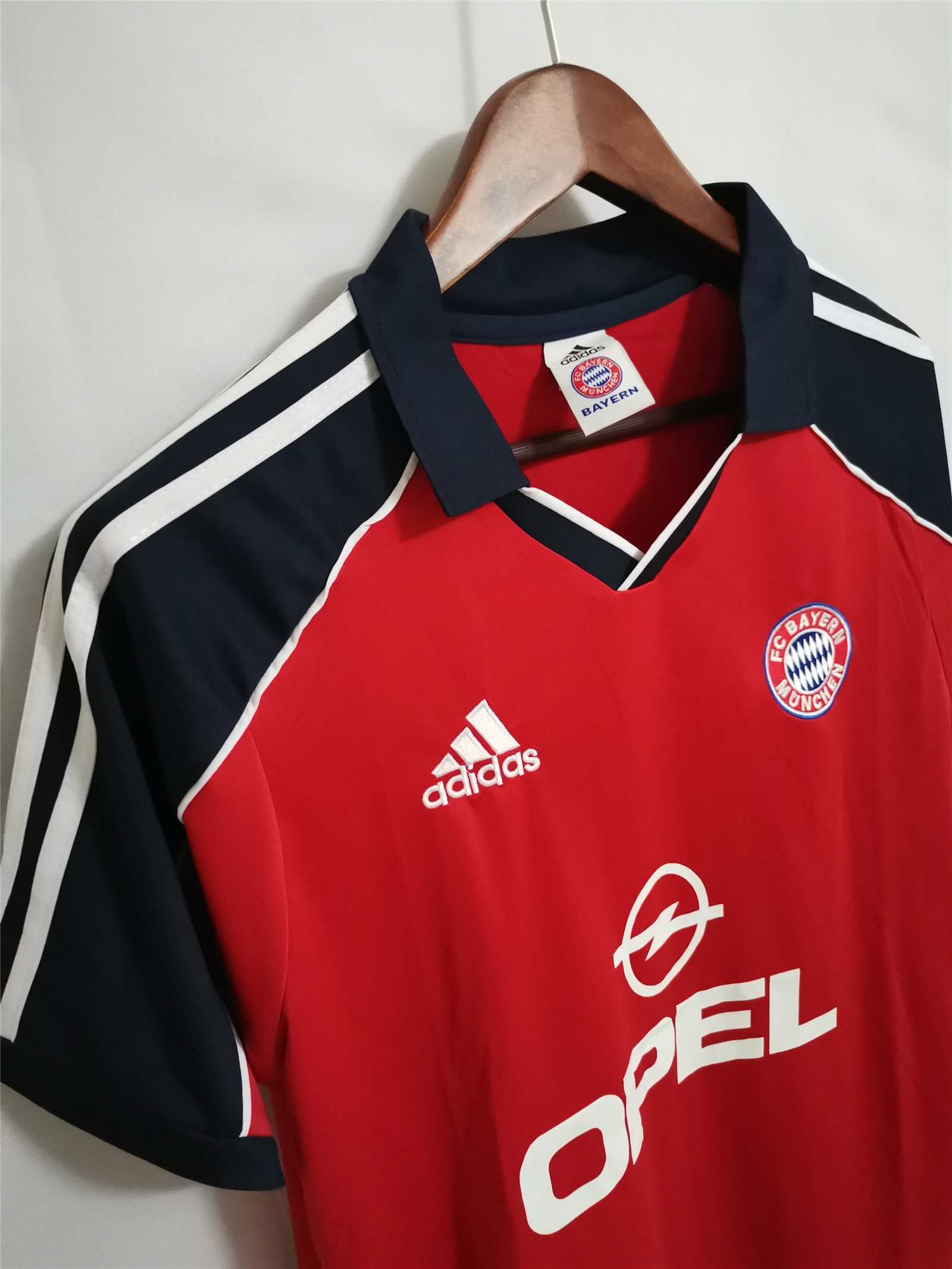 00-01 Bayern Munich Champions League home red 6