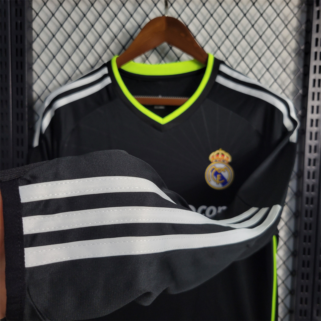 10-11 Real Madrid away long sleeve 1