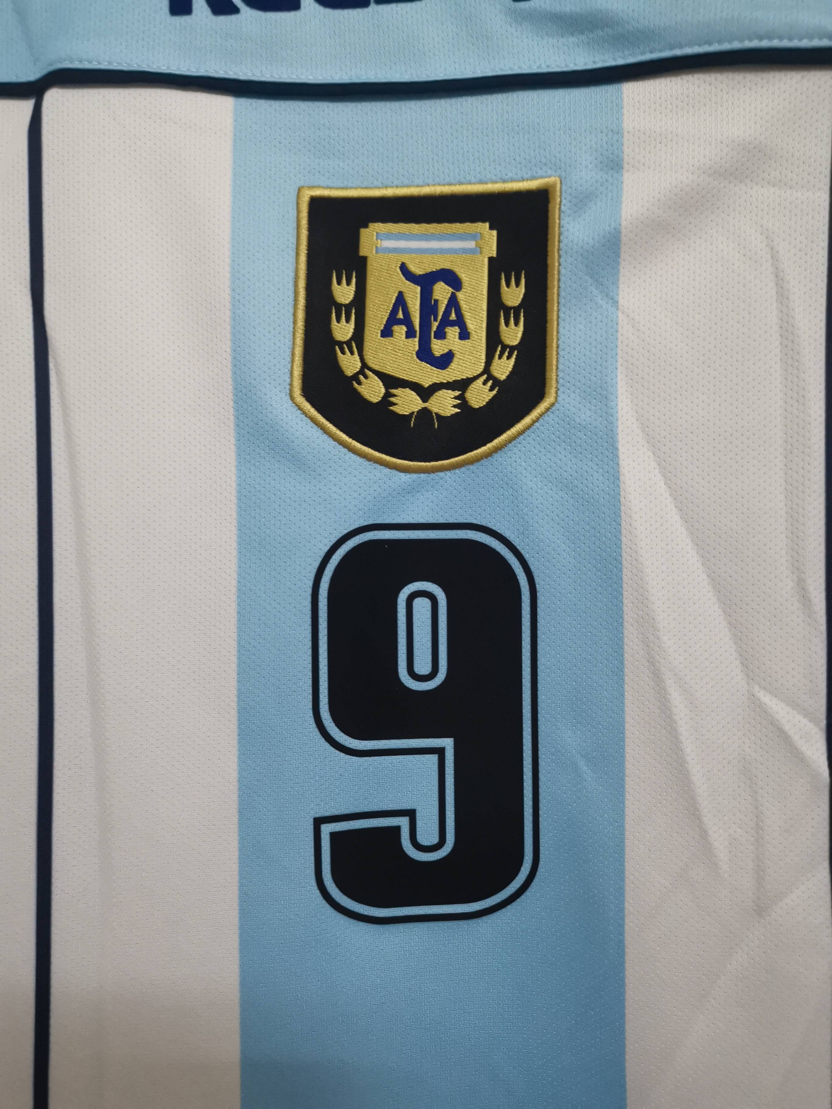 2000 Argentina home 2