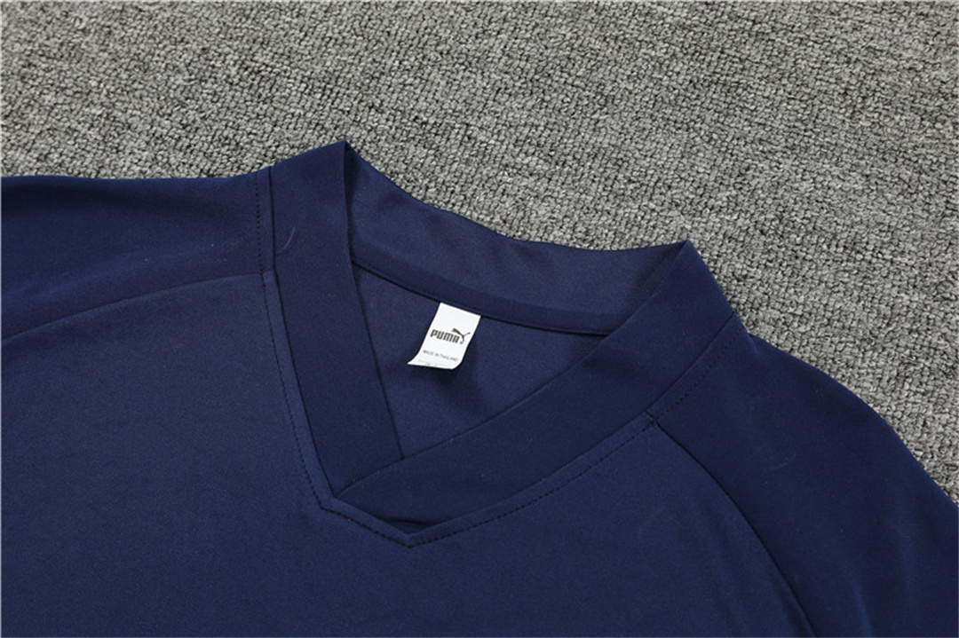 2022 Italy training suit blue 9