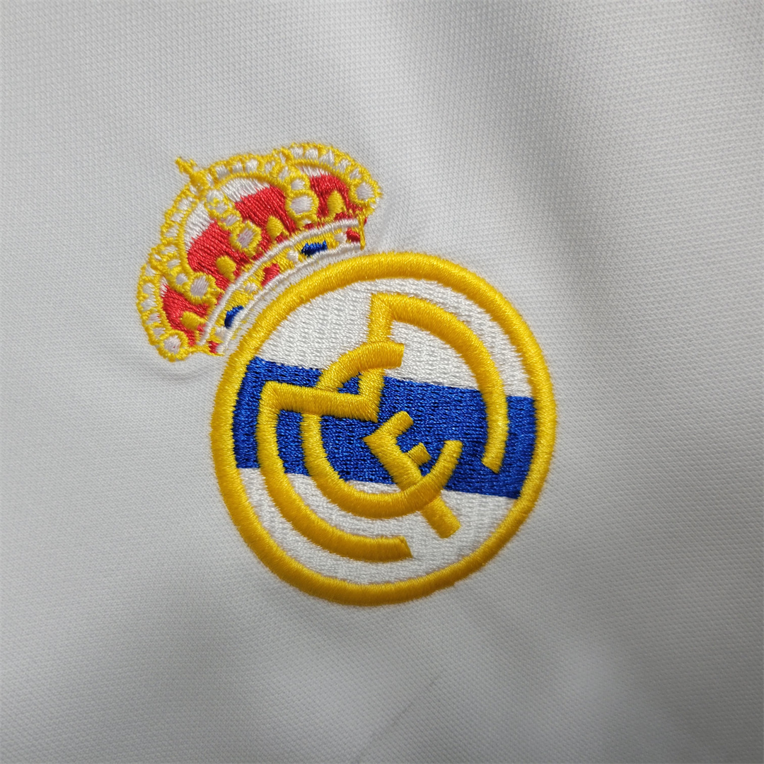 00-01 Real Madrid home 7