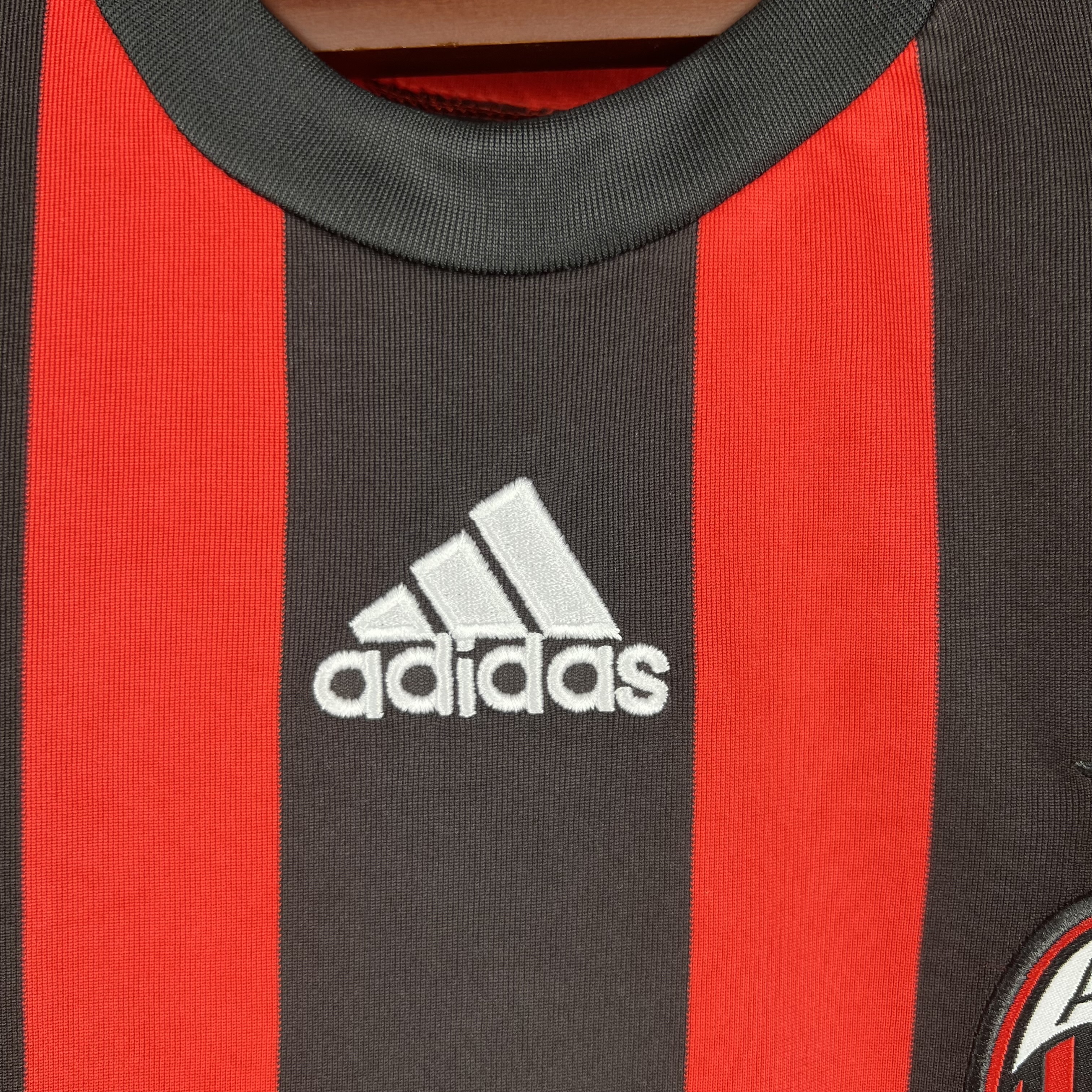 08-09 Retro AC Milan Home S-XXL 5