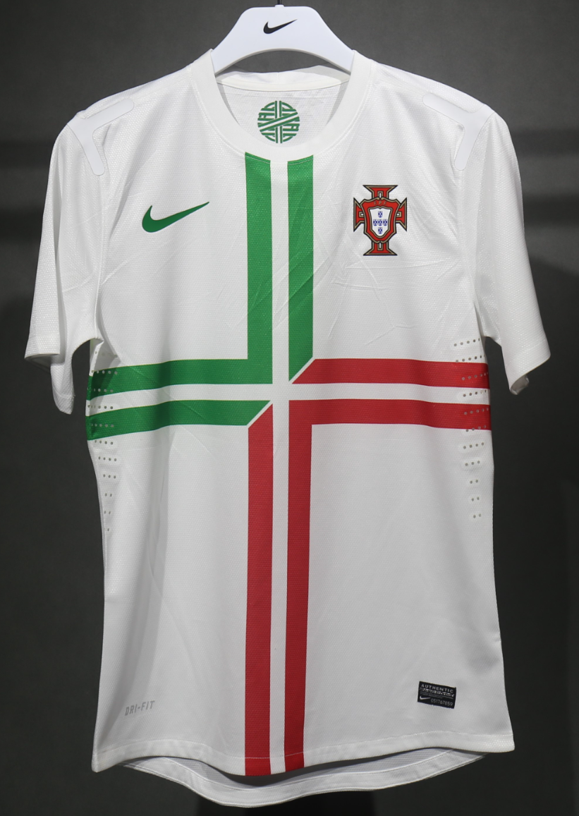 2012 Portugal Away Retro Kit Vintage Player Version Sino Shirt AAAAJersey Dropship Yupoo 4
