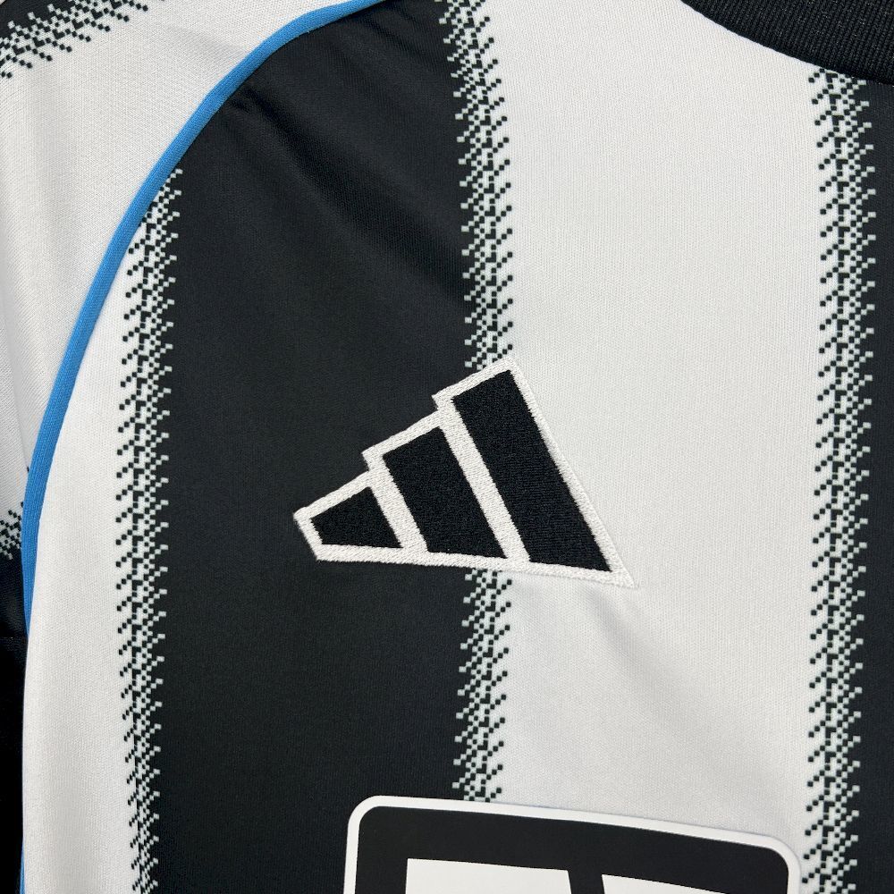 25-26 Newcastle United Home Kit Football Long Sleeve T-Shirt AAAAJersey Supplier Yupoo 1