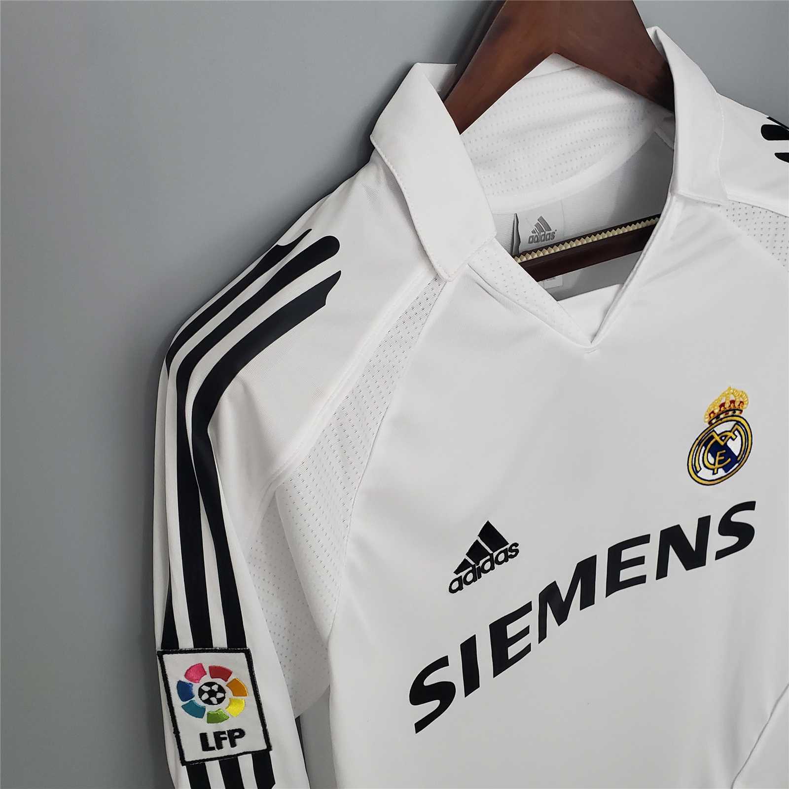 05-06 Real Madrid home long sleeve 3