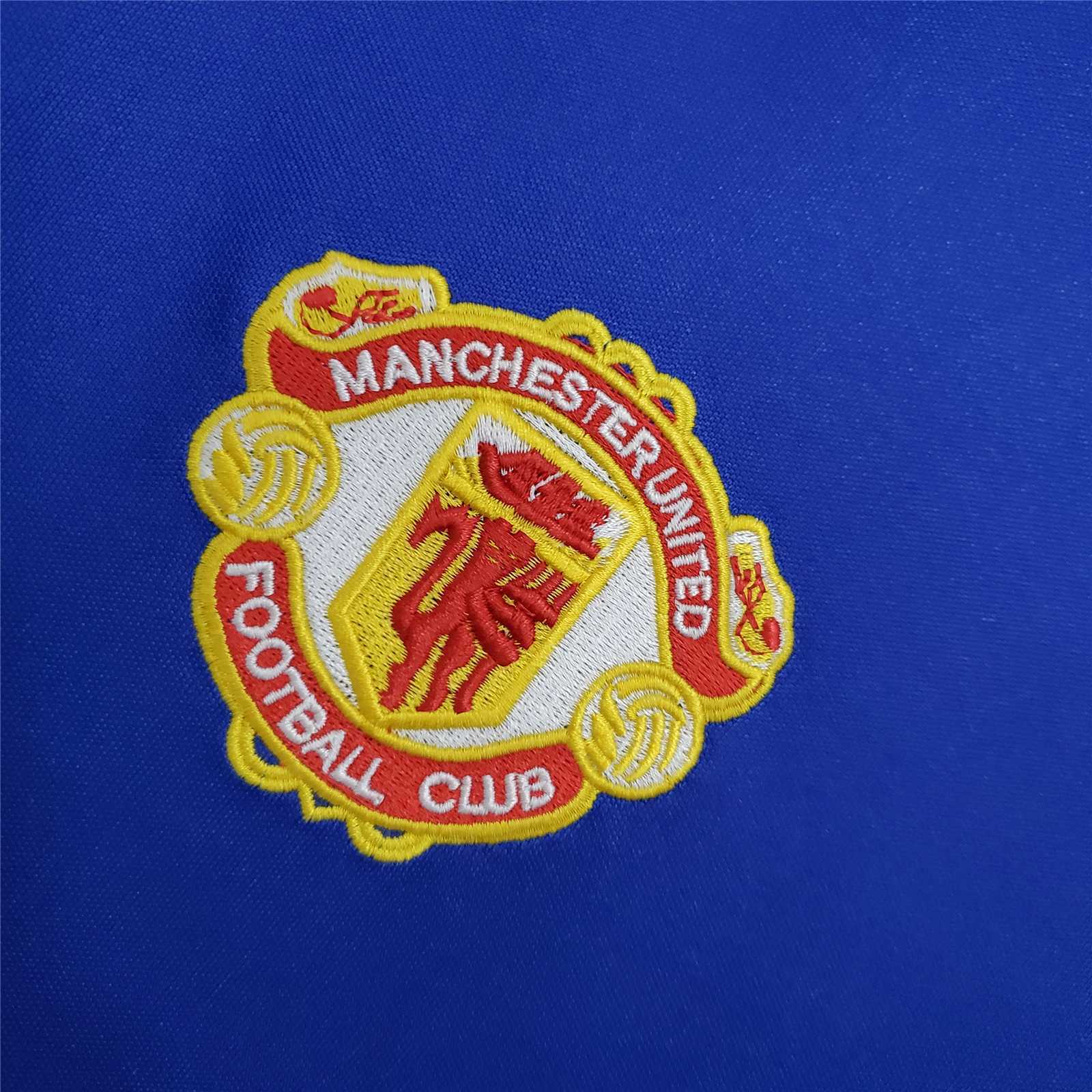 85-86 Manchester United away - 3 1