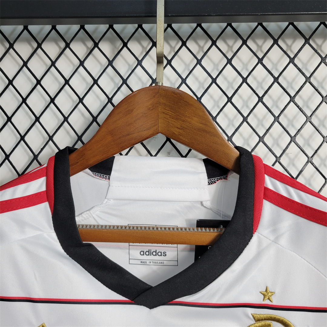 23-24 Flamengo away kids kit 7