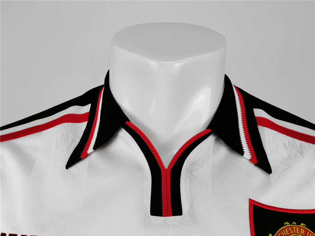 98-99 Manchester United away long sleeve 3