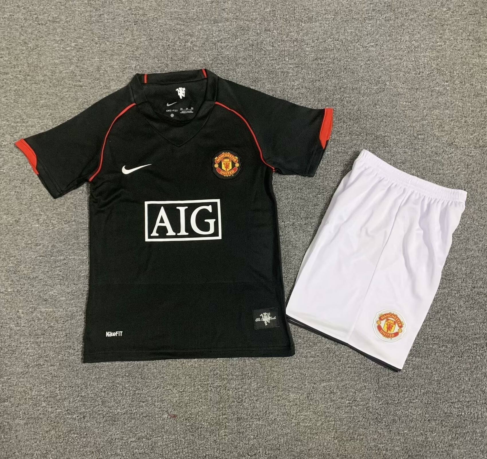 07-08 Manchester United Away Retro Kids Kits Children Sets Football AAAAJerseys Yupoo 1