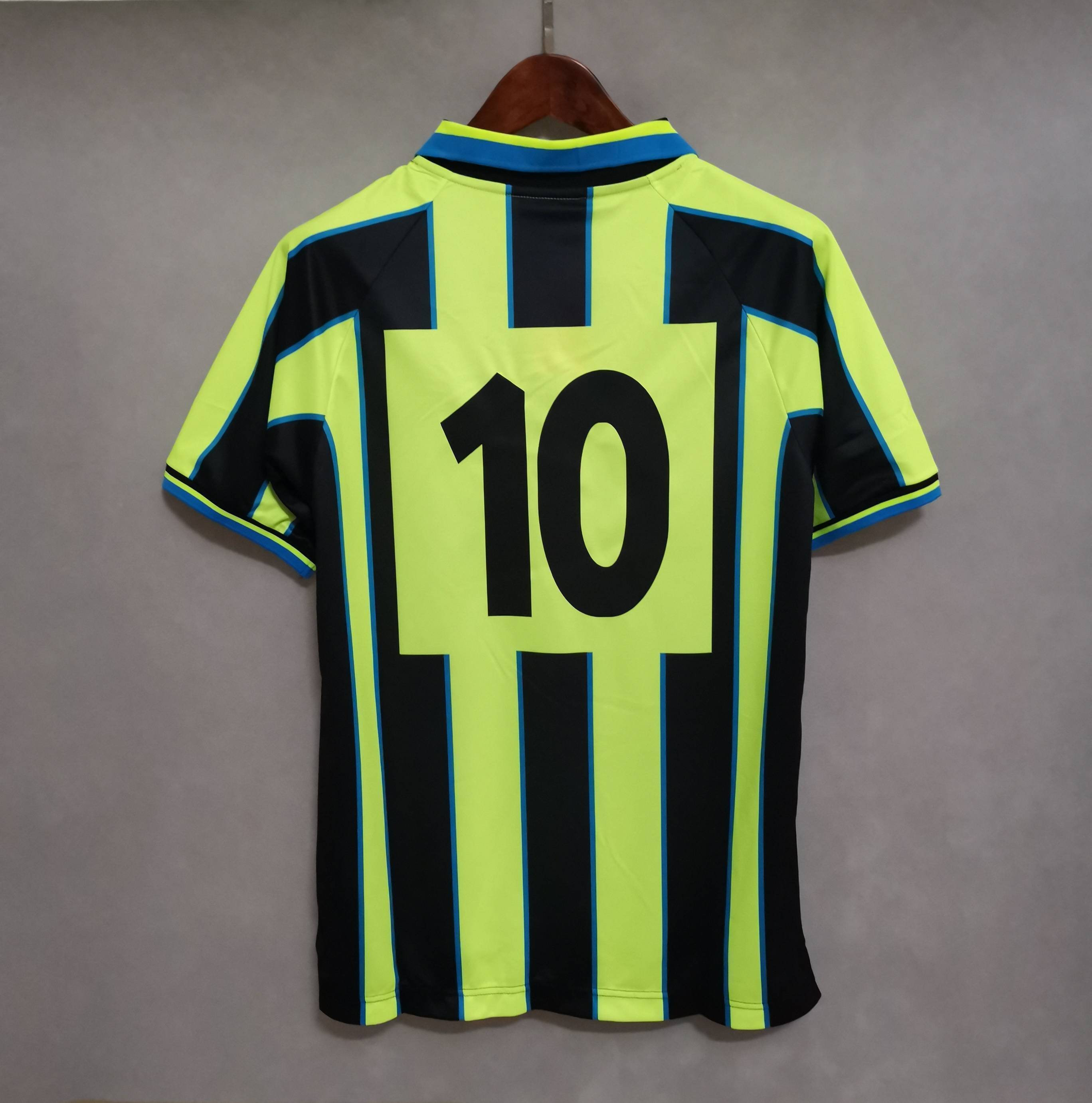 98-99 Manchester City away 6