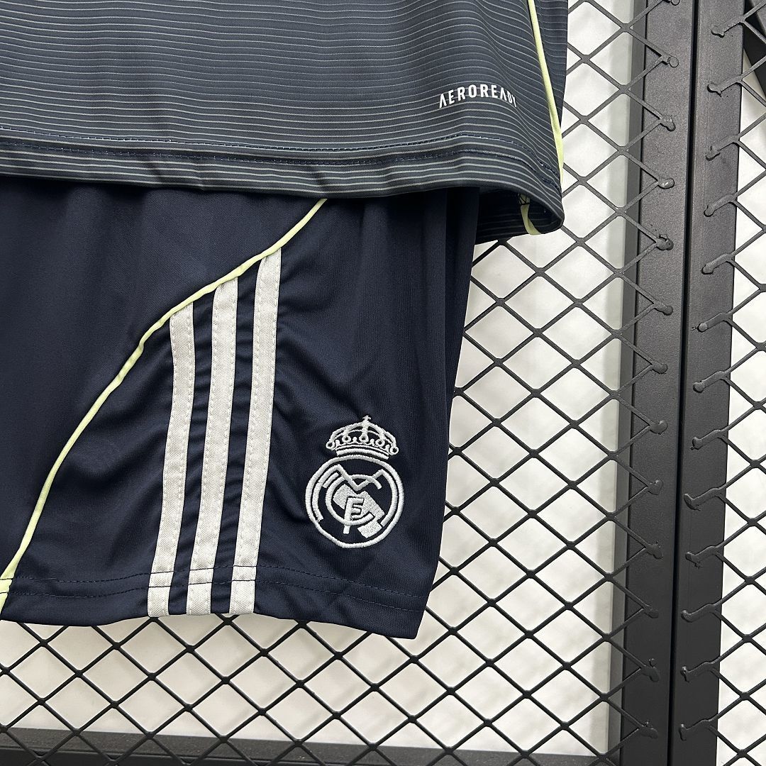 25-26 Real Madrid Away Kid Kits Youth Apparels AAAAJersey Supply Yupoo 1