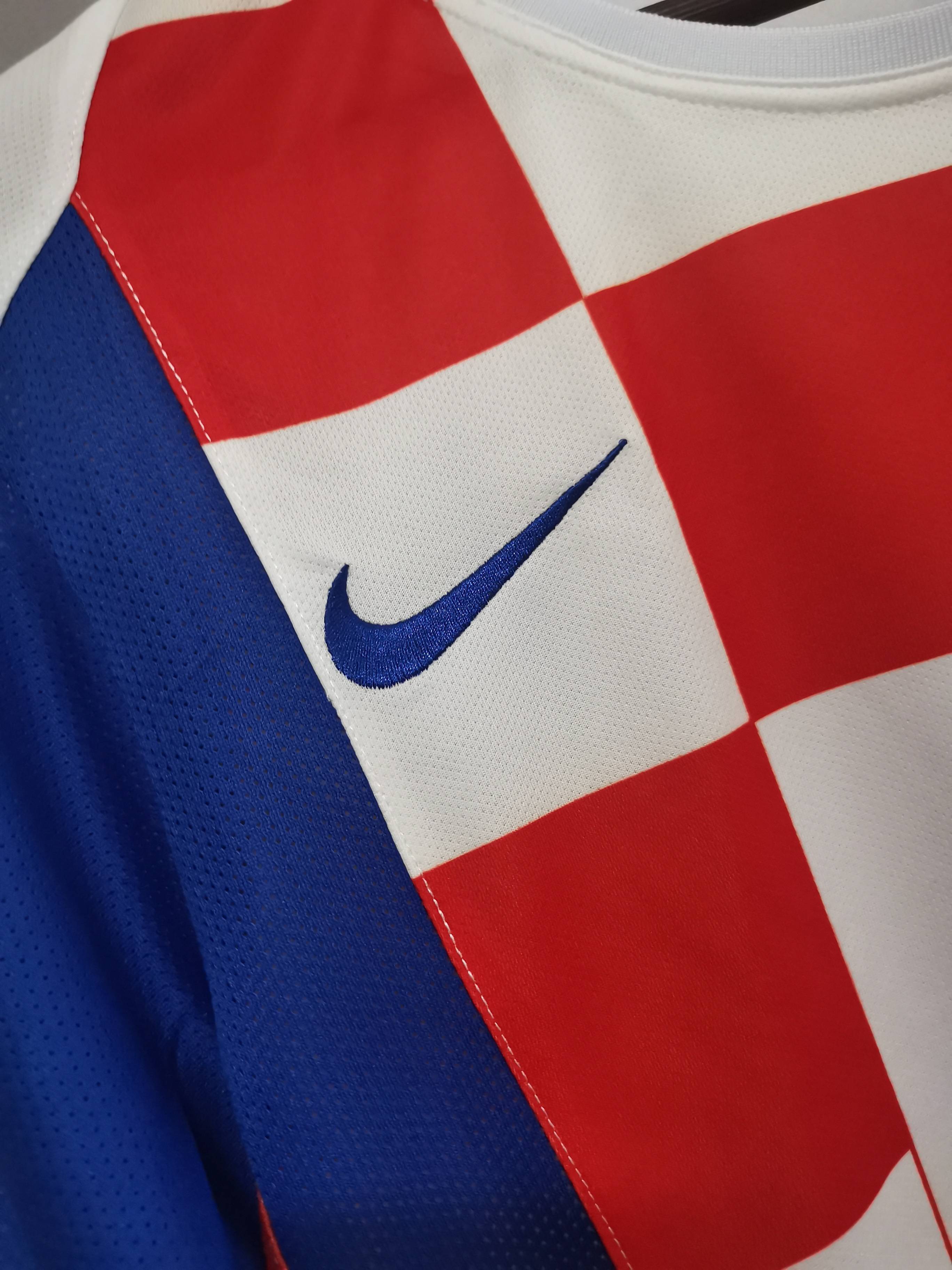 2002 Croatia home 2