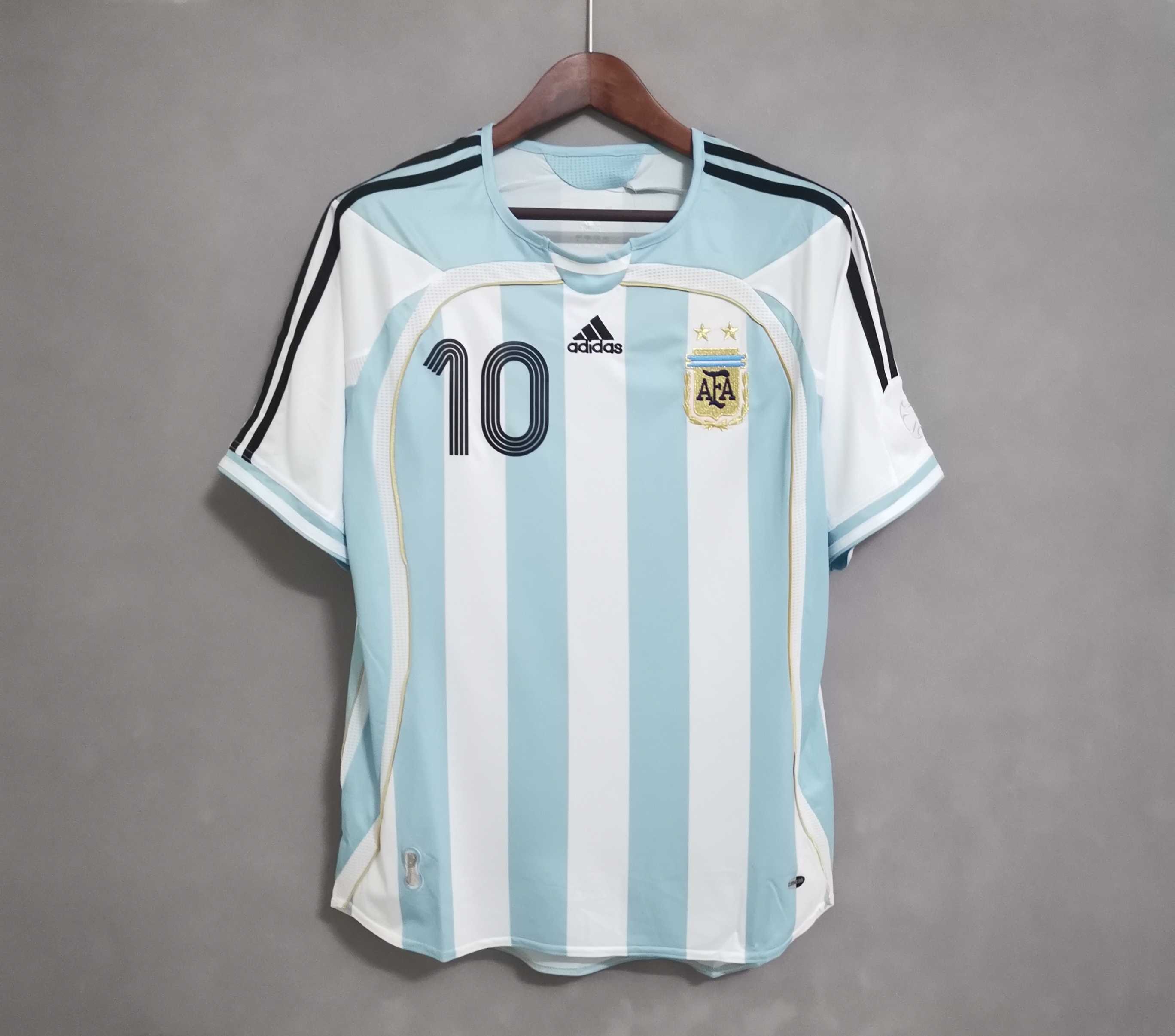 2006 Argentina home