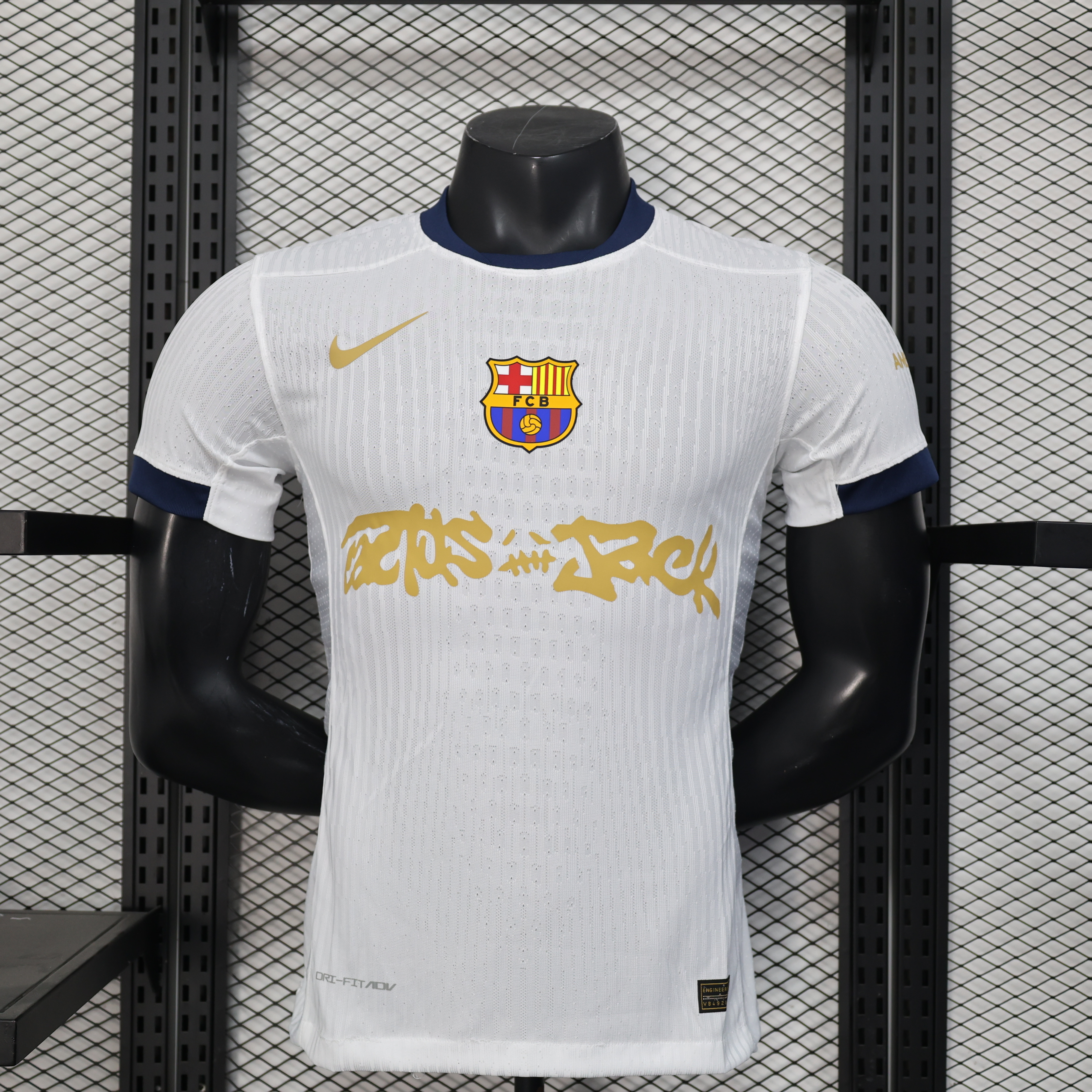 25-26 Barcelona x Travis Scott Edition été Kit Player Version White Shirt AAAAJersey Supply Yup