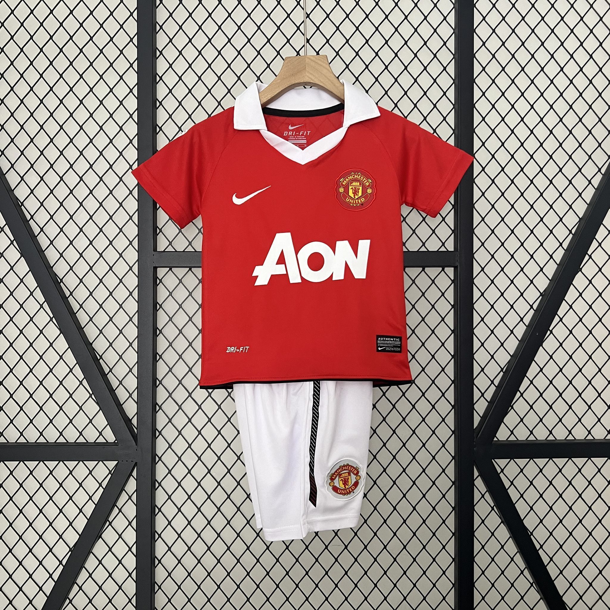 10-11 Manchester United Home Retro Kid Kits Youth Apparels AAAAJersey Wholesale Yupoo
