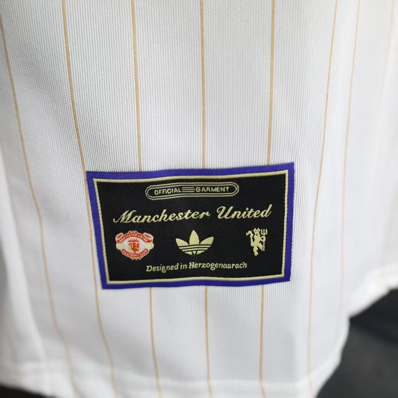 25-26 Manchester united Retro Style Football Shirt Apparels AAAAJersey Wholesale Yupoo 5
