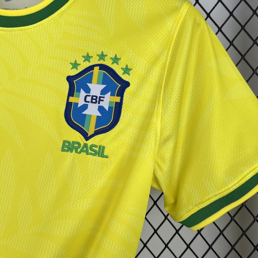 2025 Brazil Yellow Pigeon Special Edition Kit Football T-Shirt AAAAJersey Supply Yupoo 1