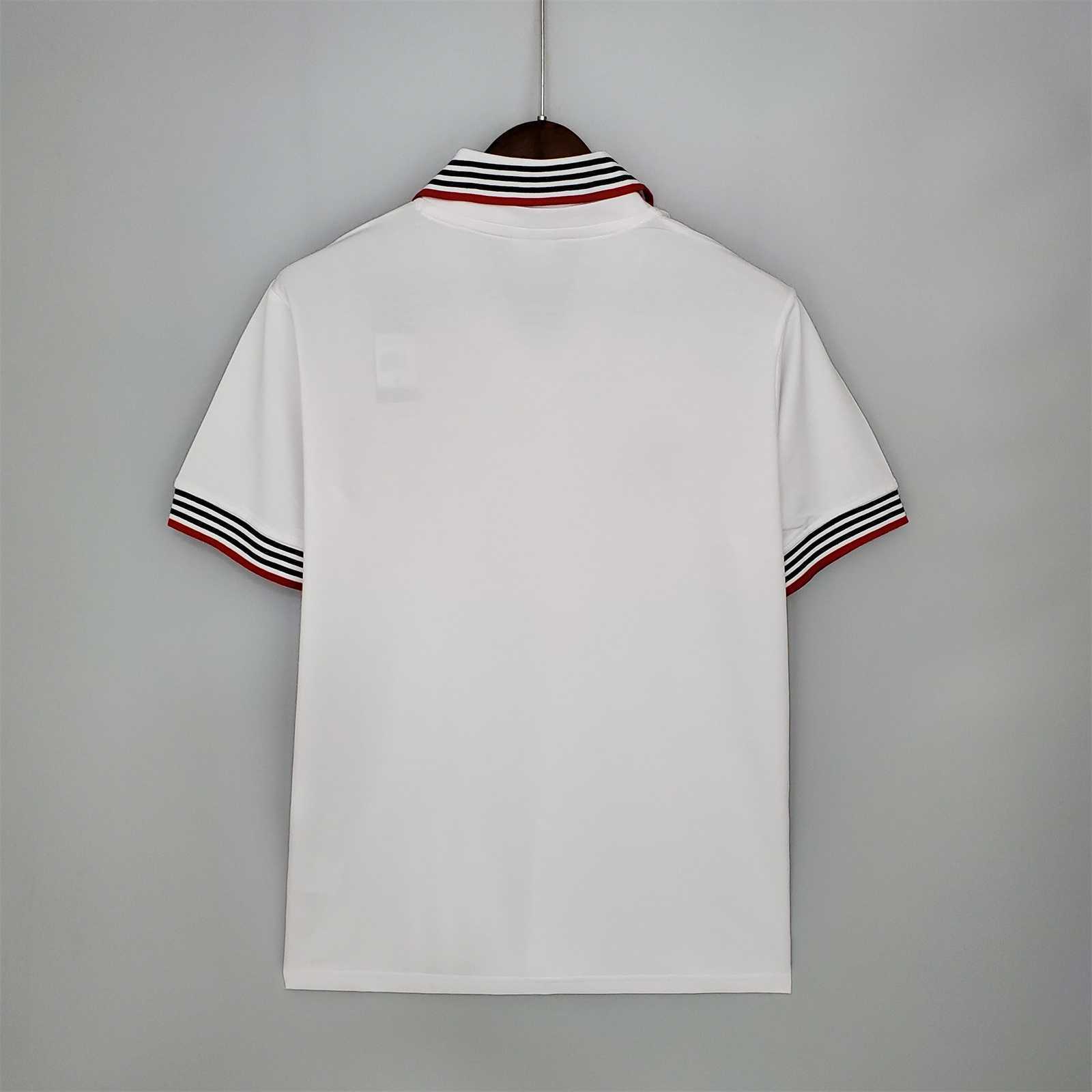 75-80 Manchester United away 7