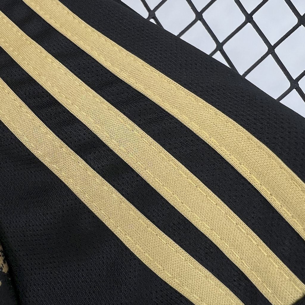 24-25 Real Madrid Black Special Edition Shirt AAAAJersey Supplier Yupoo 3