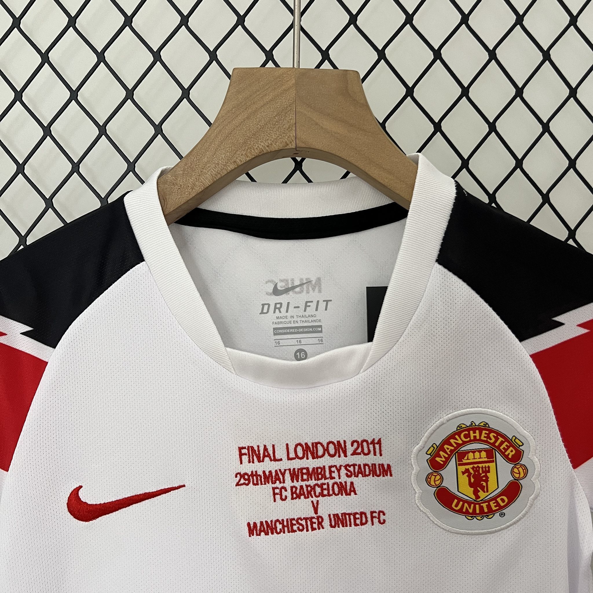 10-11 Manchester United Away Champions League Retro Kid Kits Youth Apparels AAAAJersey Yupoo 4