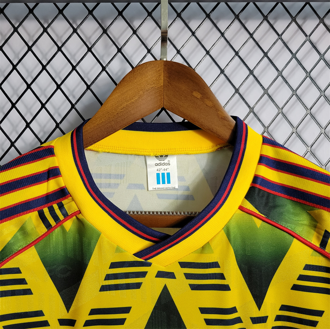 91-93 Arsenal away 8