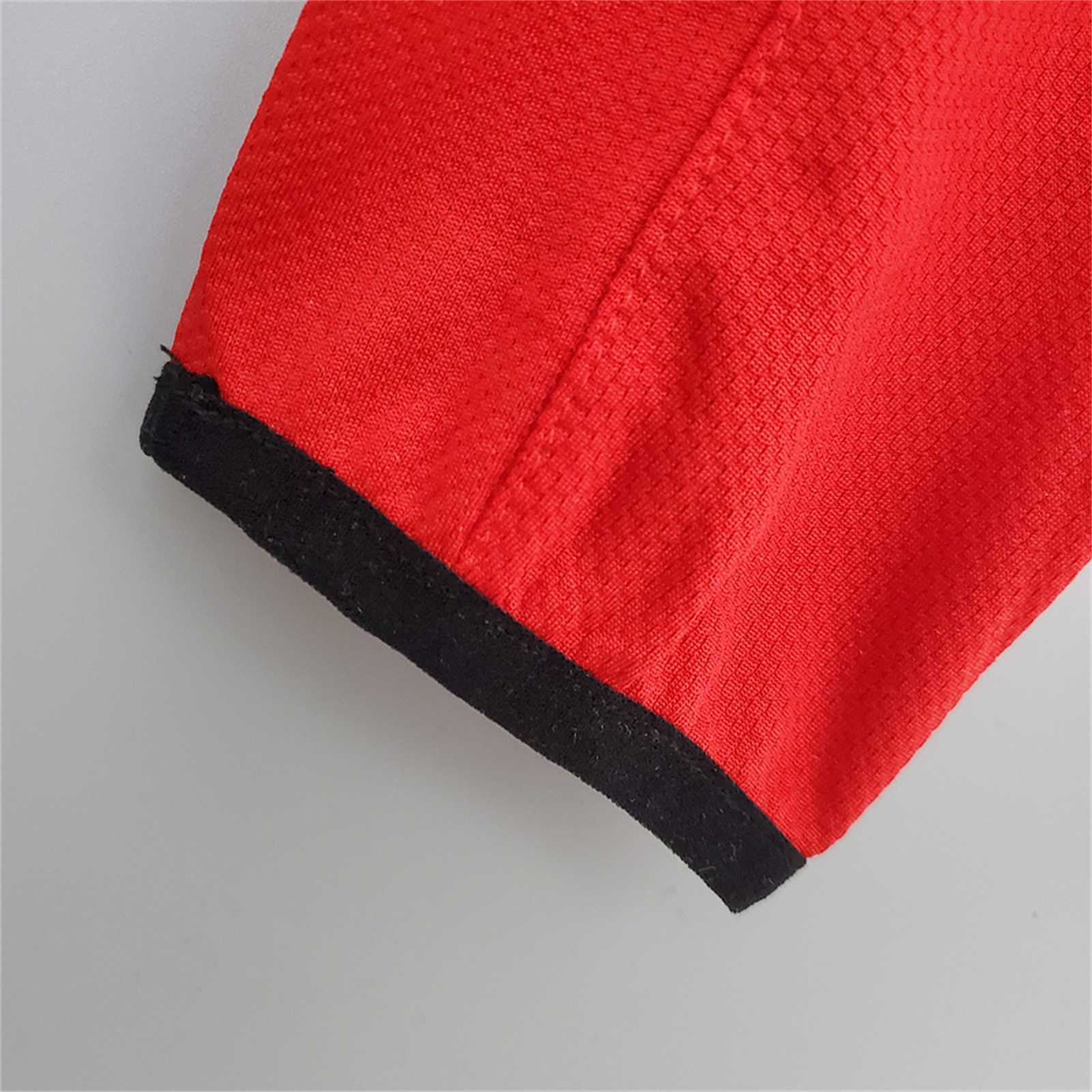 04-06 Manchester United home long sleeve 10
