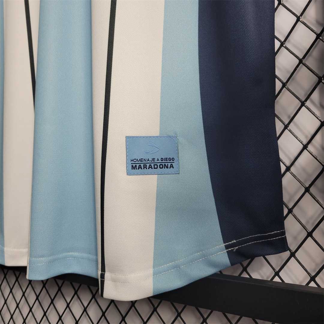 2001 Argentina Maradona #10 Commemorative Edition 1