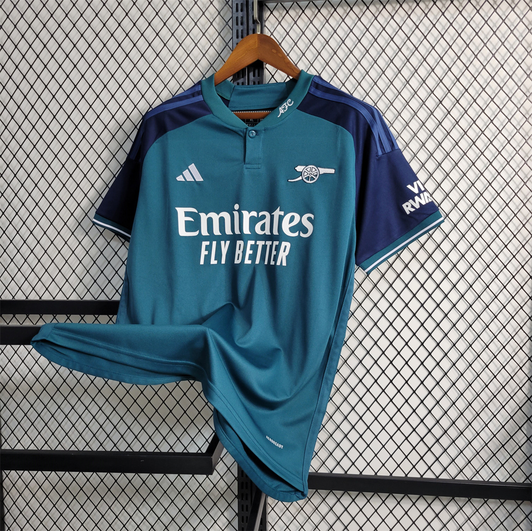 23-24 Arsenal third away 1