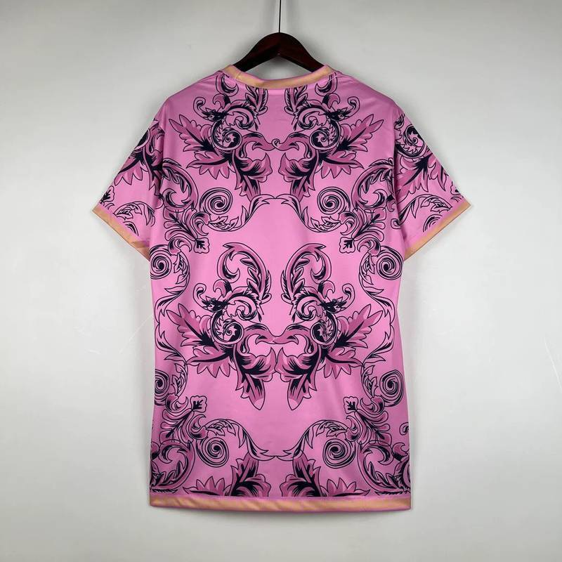 2024 Italy X Versace Pink Special Edition Kit Football T-Shirt AAAAJersey Supplier Yupoo 5