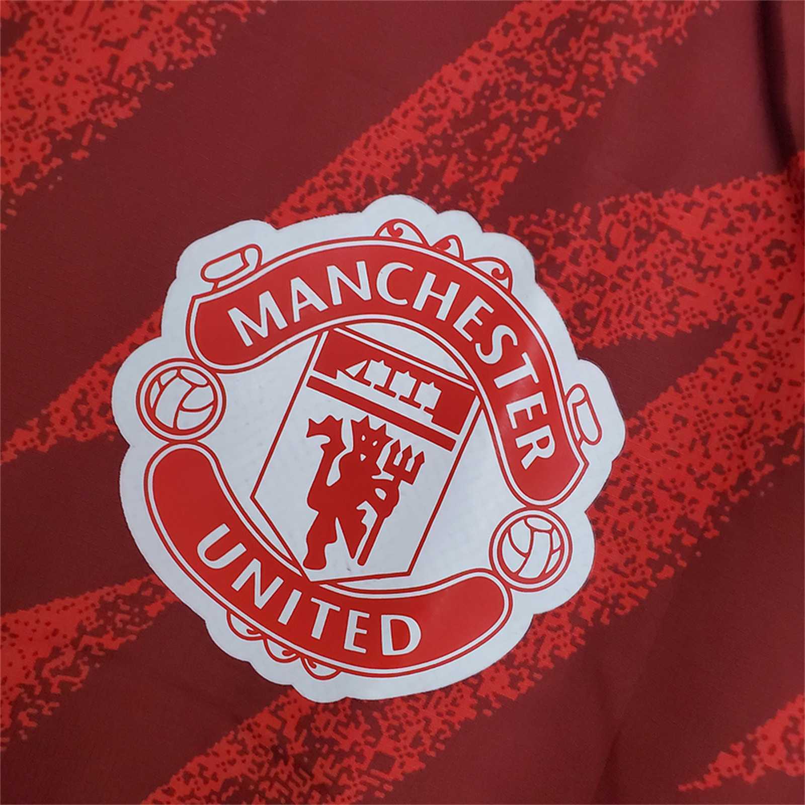 21-22 Manchester United red windbreaker 7