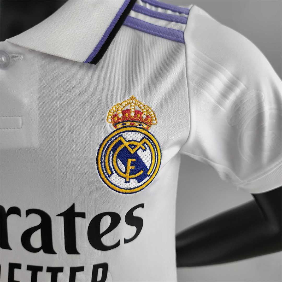 22-23 Real Madrid home kids kit 4