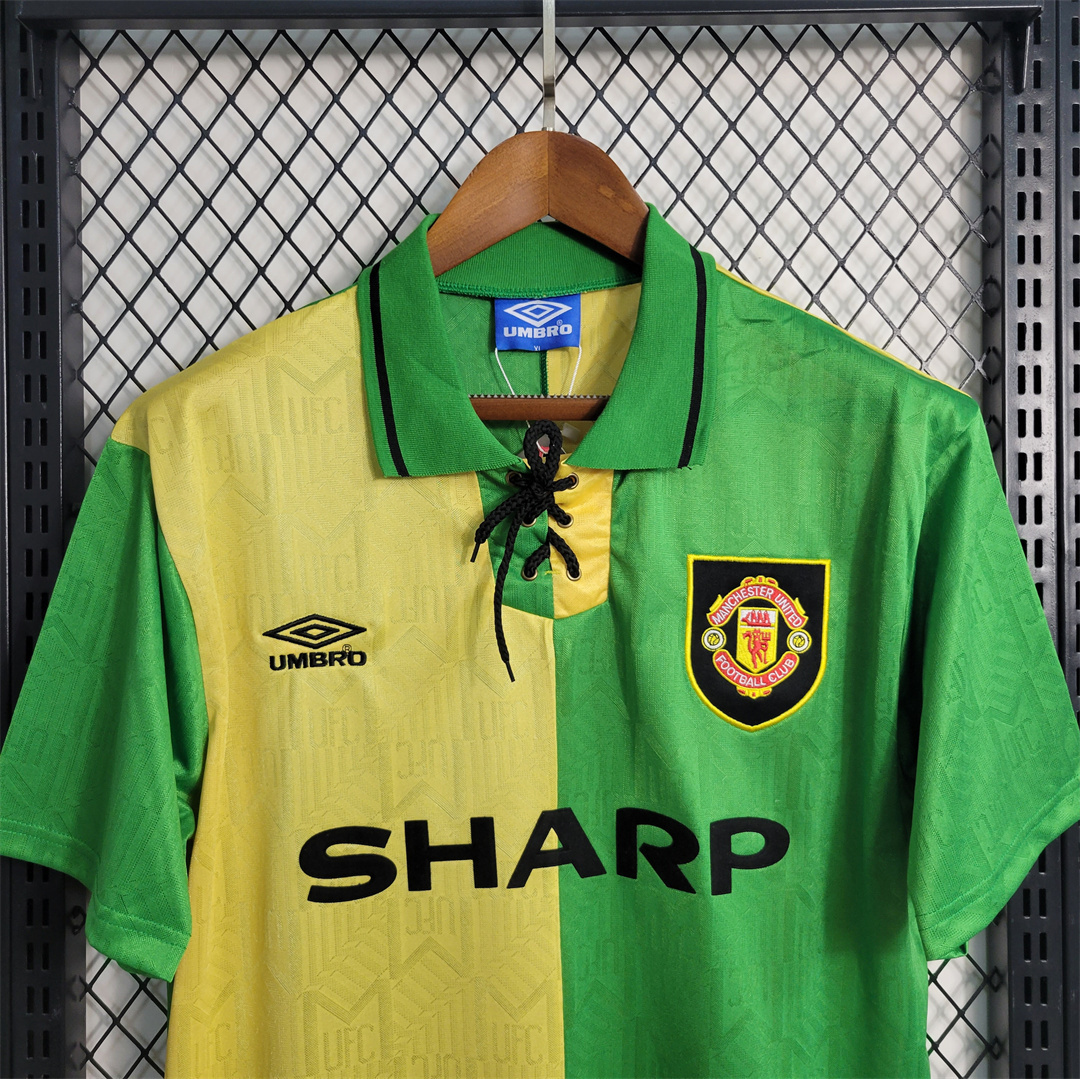 92-94 Manchester United away 2