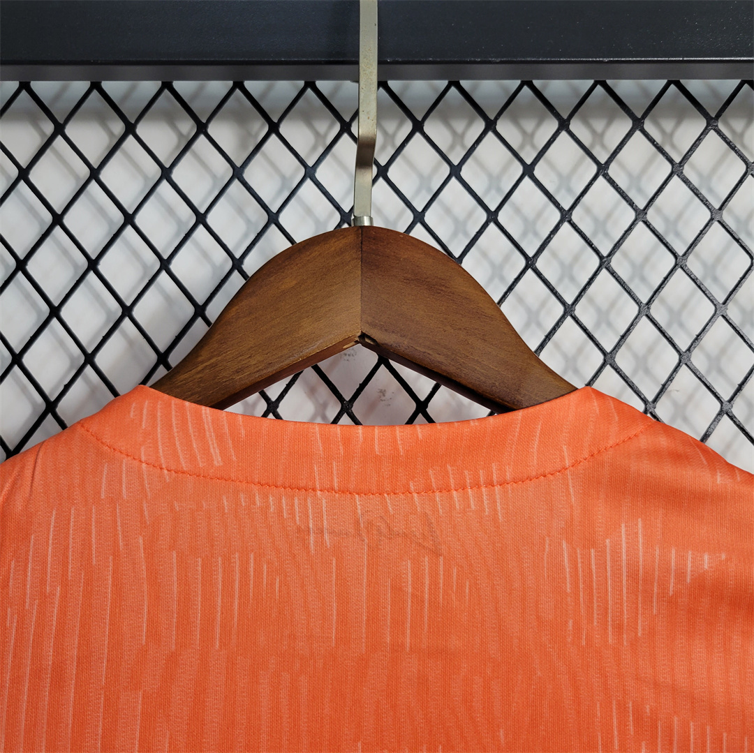 22-23 Women's Netherlands home 5