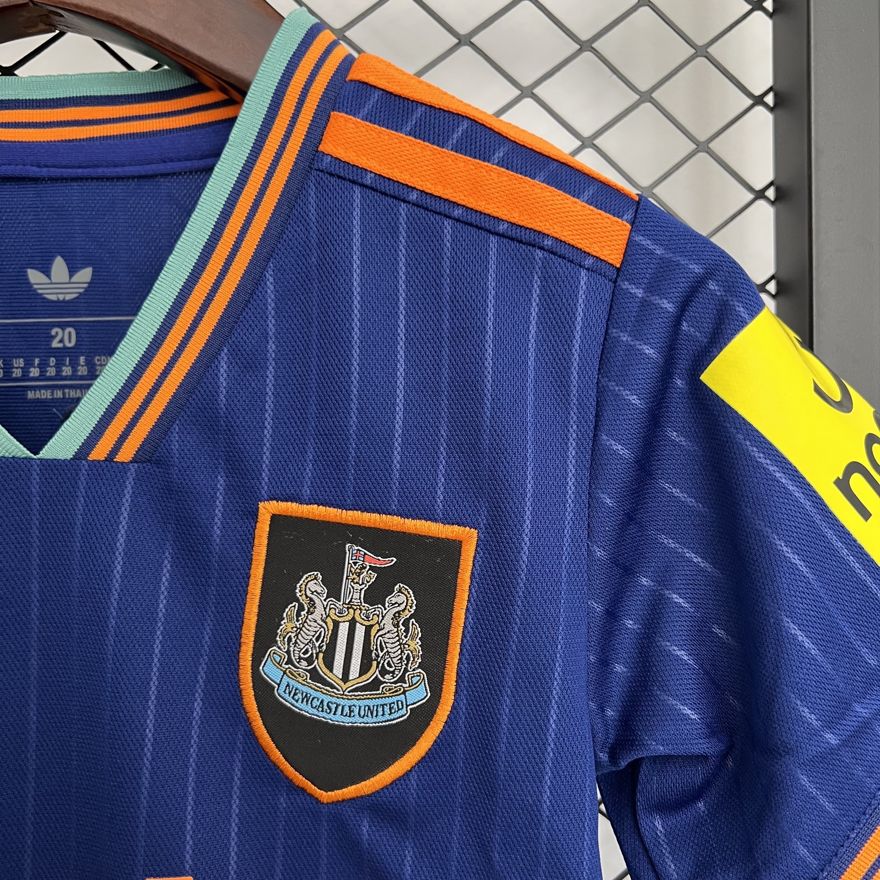25-26 Newcastle United Third Away Kid Kits Youth Apparels Soccer AAAAJersey Yupoo 1
